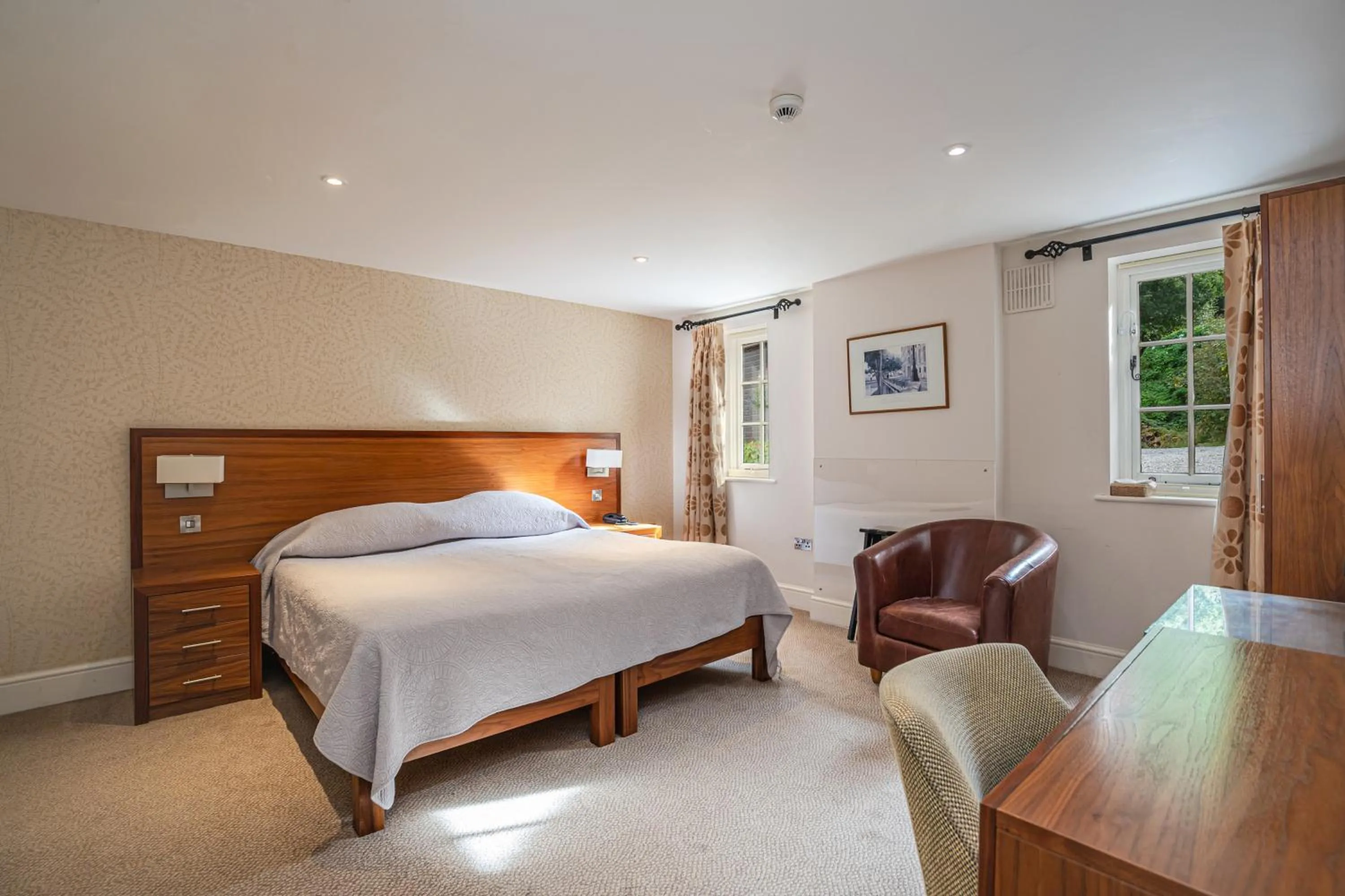 Bedroom in Castle Of Comfort Hotel