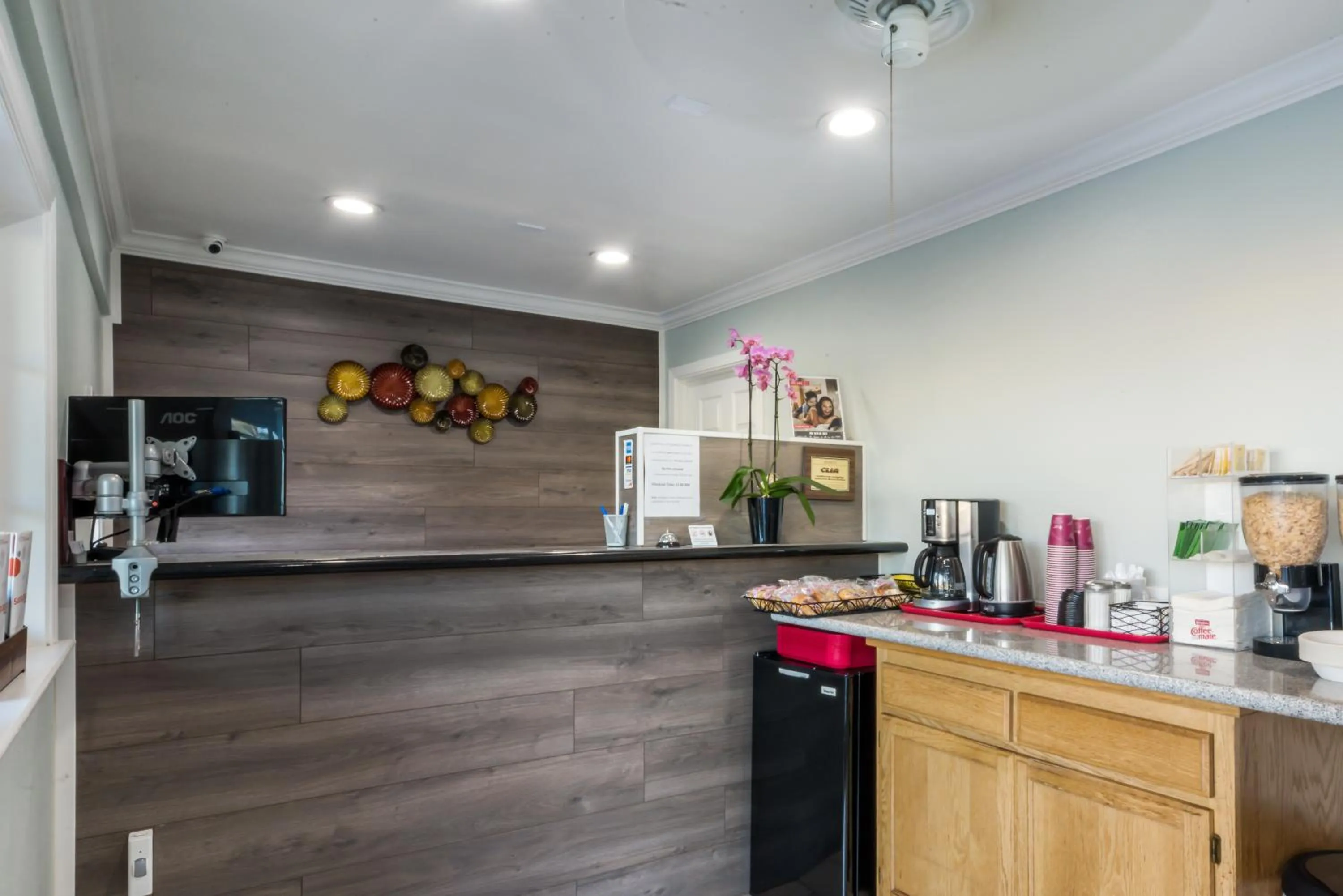 Lobby or reception in Americas Best Value Inn Santa Rosa