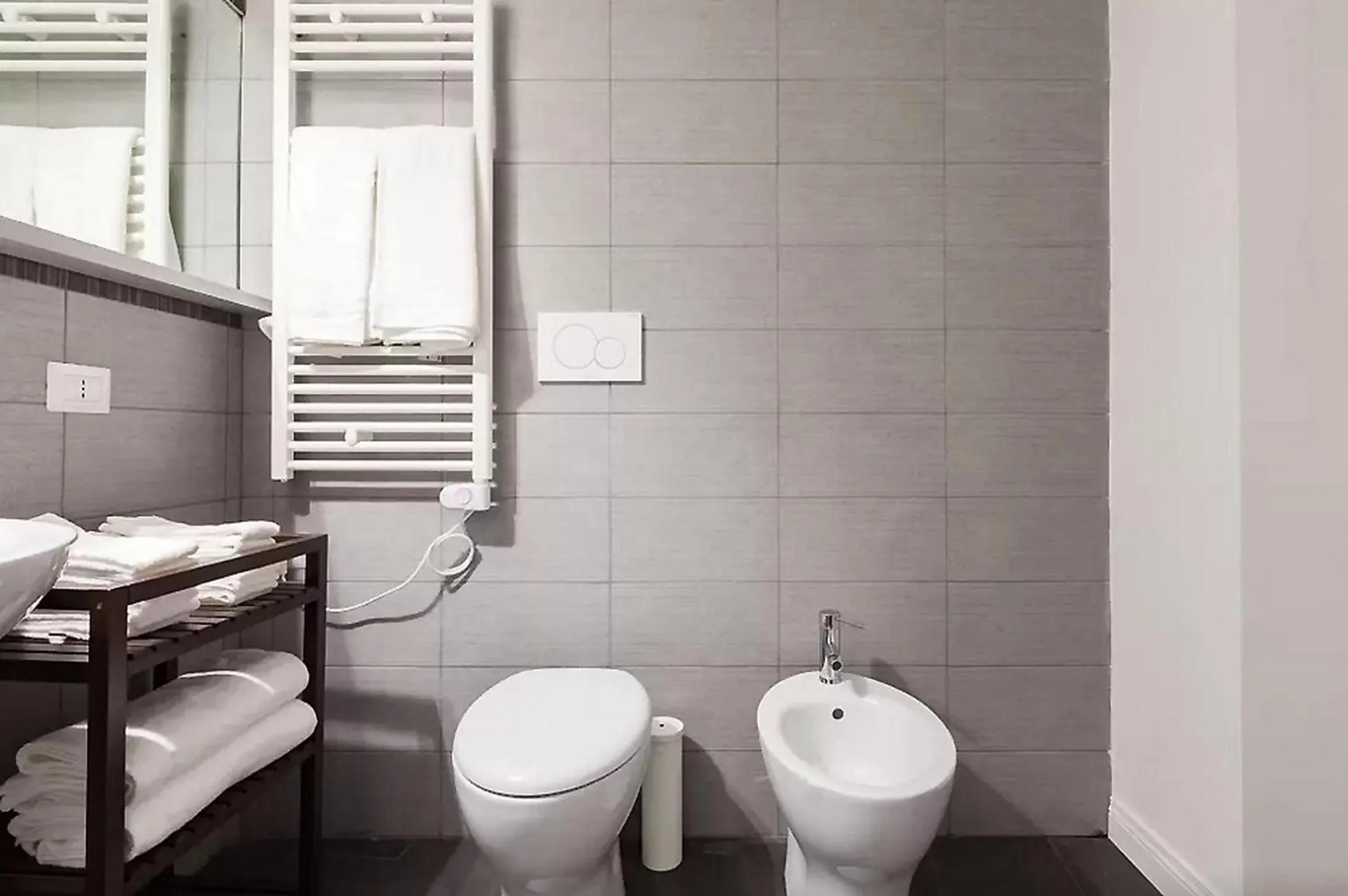 Property building in Exclusive apartment a few steps from the Spanish Steps