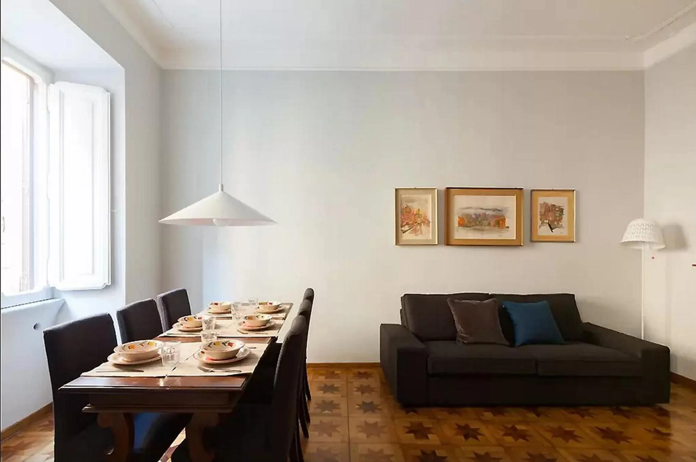 Property building in Exclusive apartment a few steps from the Spanish Steps