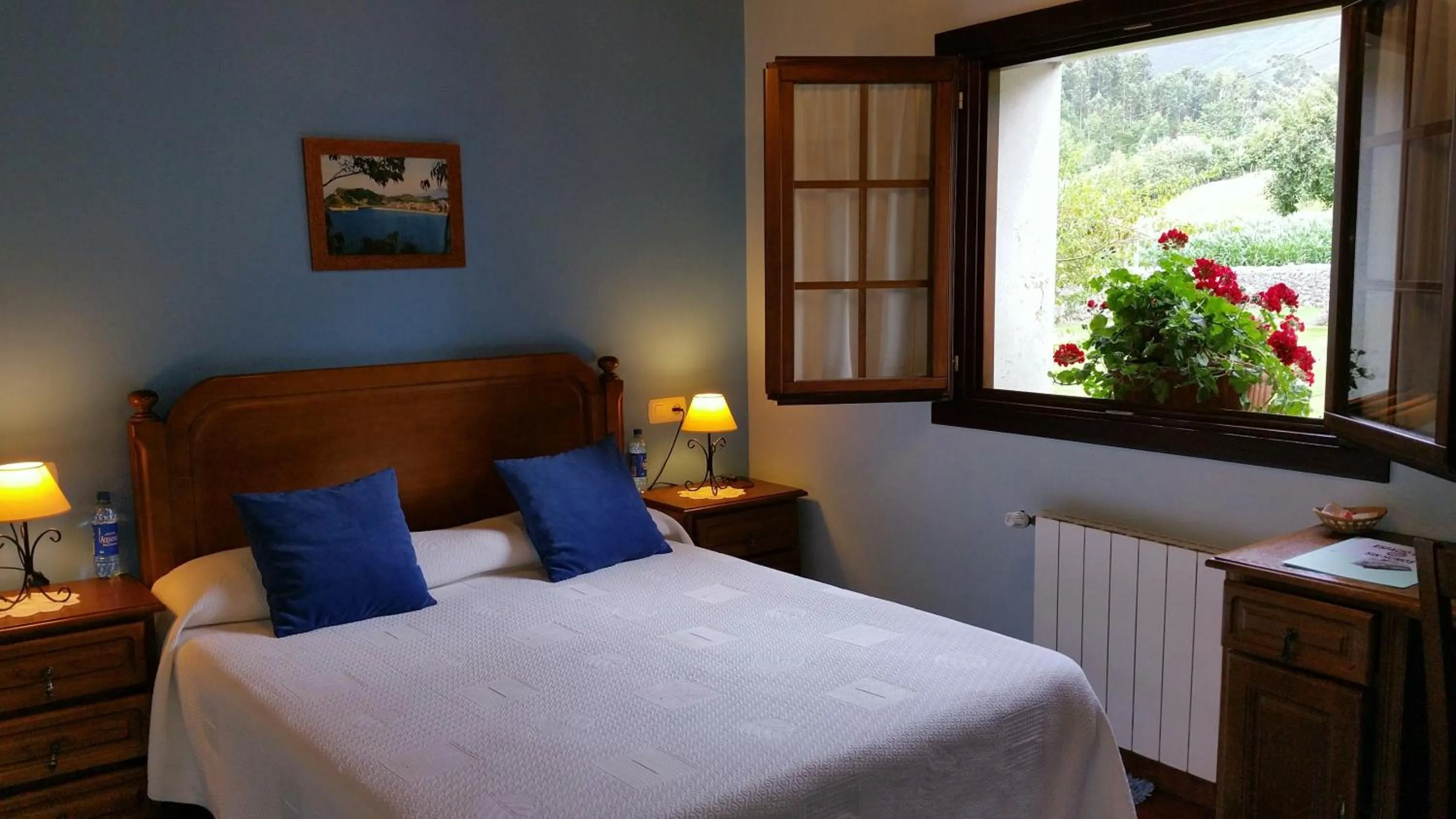 Photo of the whole room, Bed in Casa de Aldea El Frade