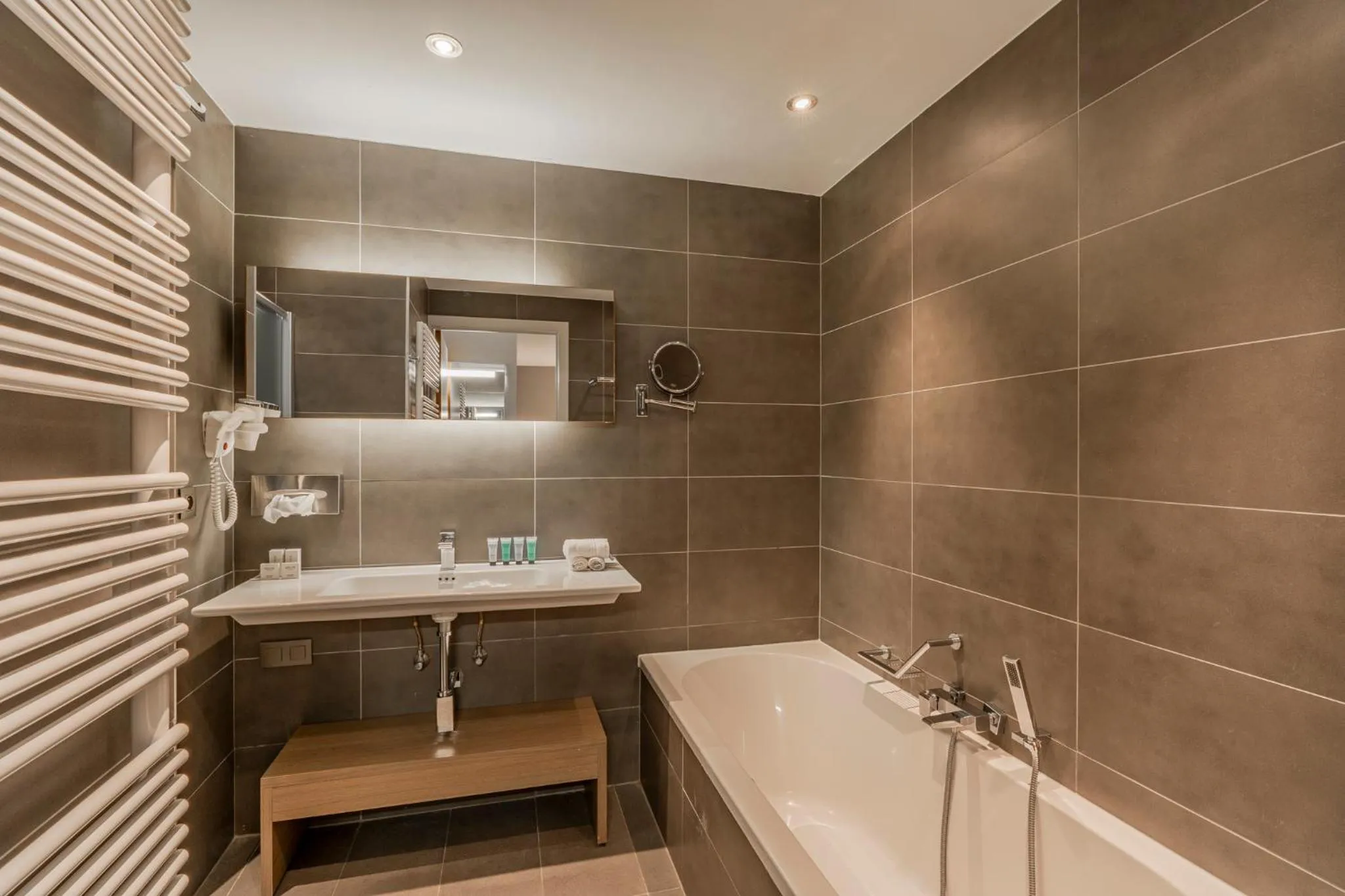 Shower in Casino Hotel