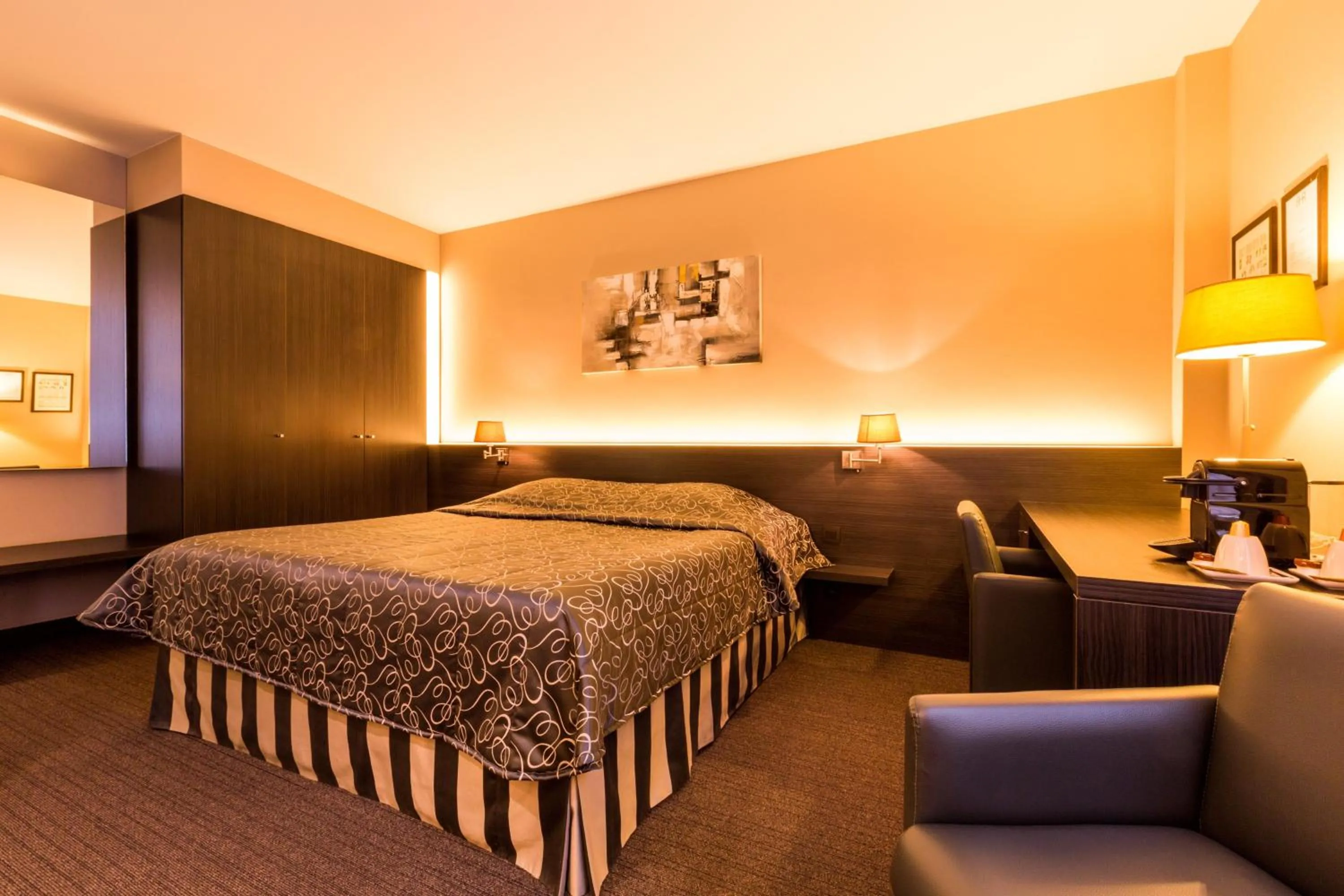 Family Room (2 Adults + 2 Children) in Hotel Royal
