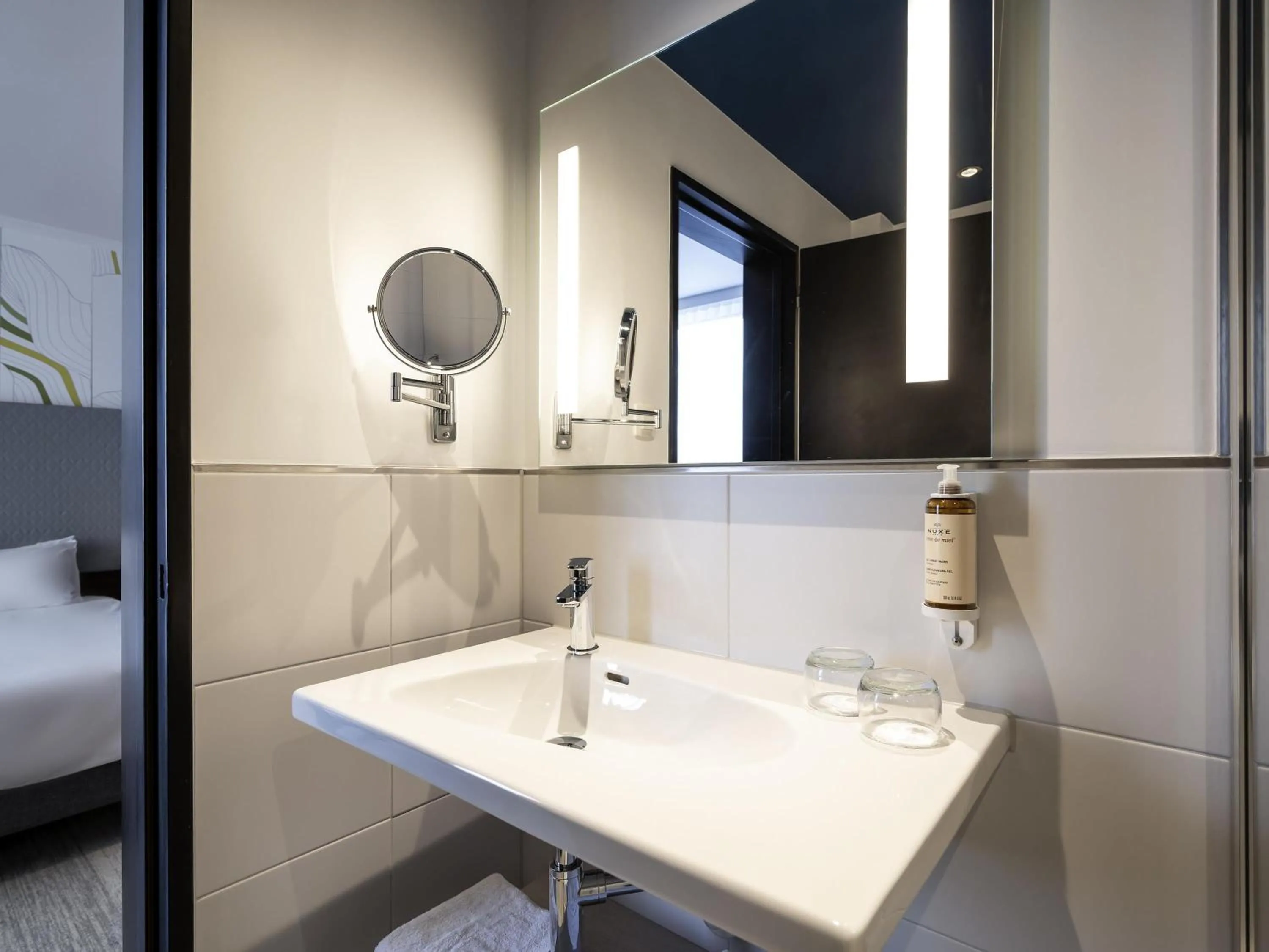 Bedroom in Maek Hotel Antwerp Central - Handwritten Collection by Accor