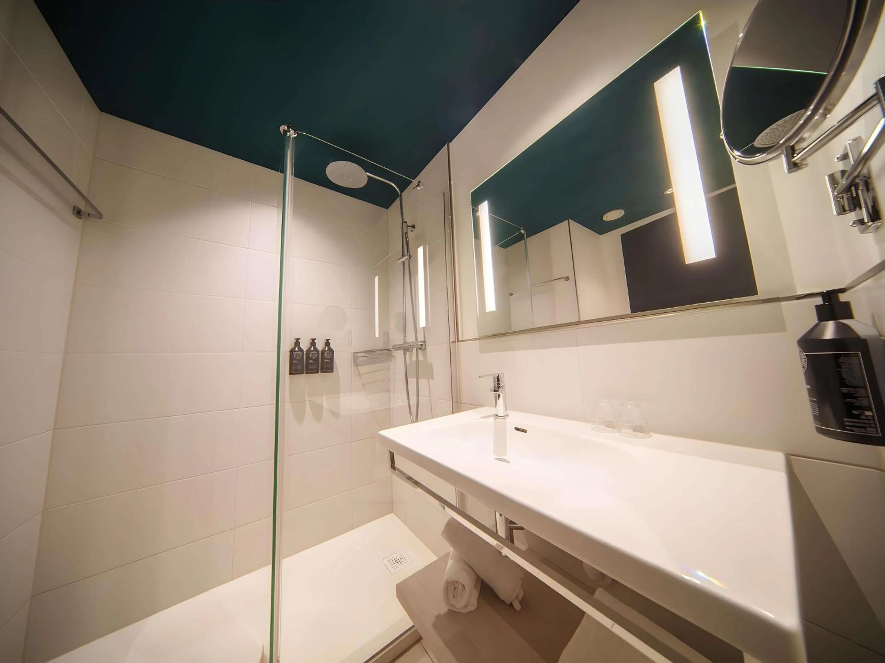 Bedroom in Maek Hotel Antwerp Central - Handwritten Collection by Accor