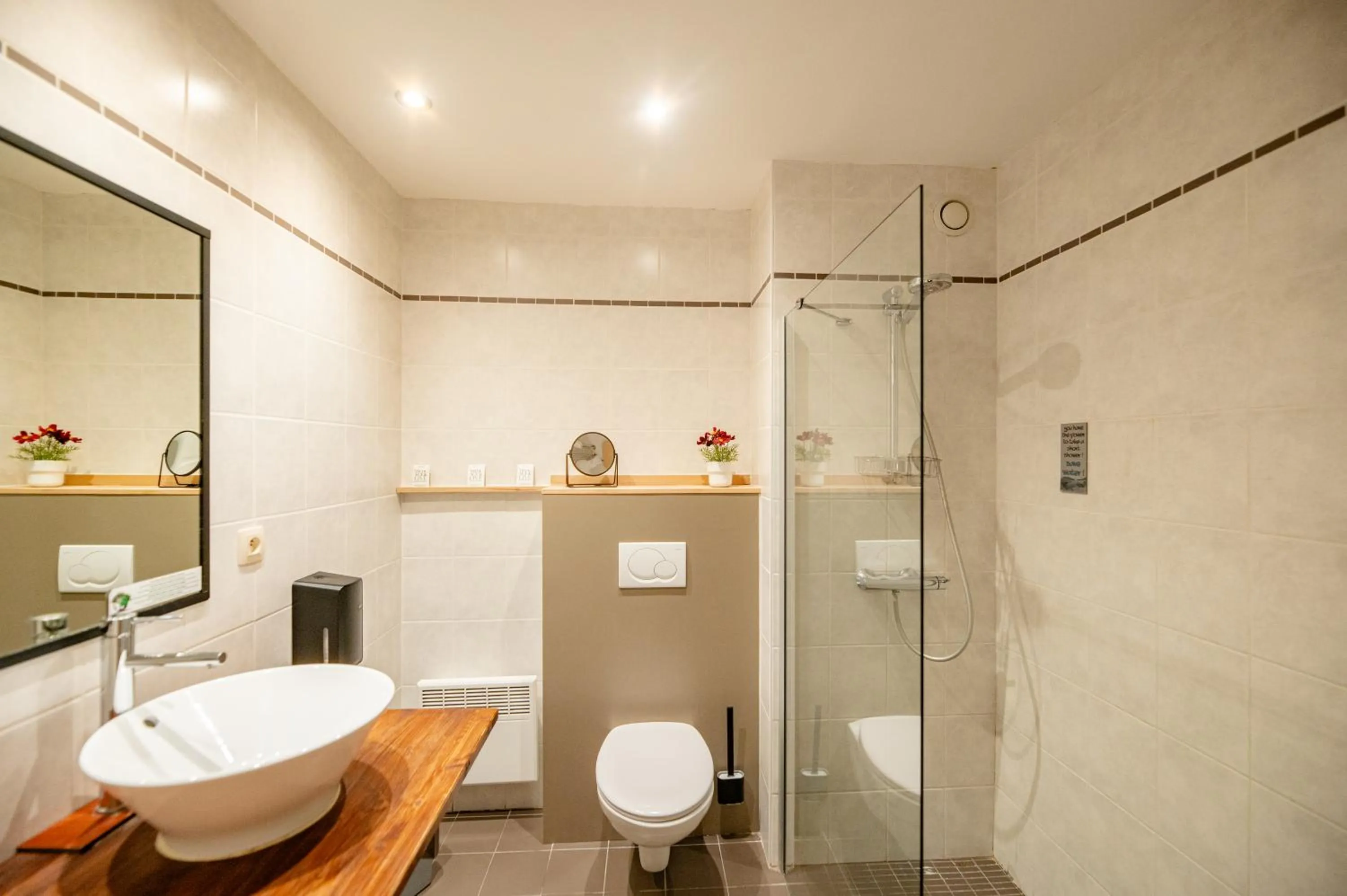 Shower in Hotel-Restaurant Horizon Ath-Lessines