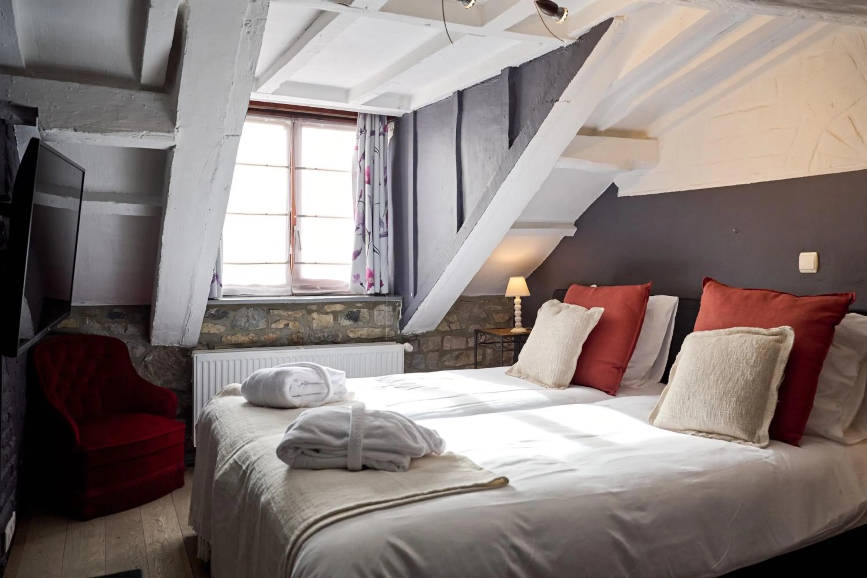 Bed in Hotel La Malle Poste