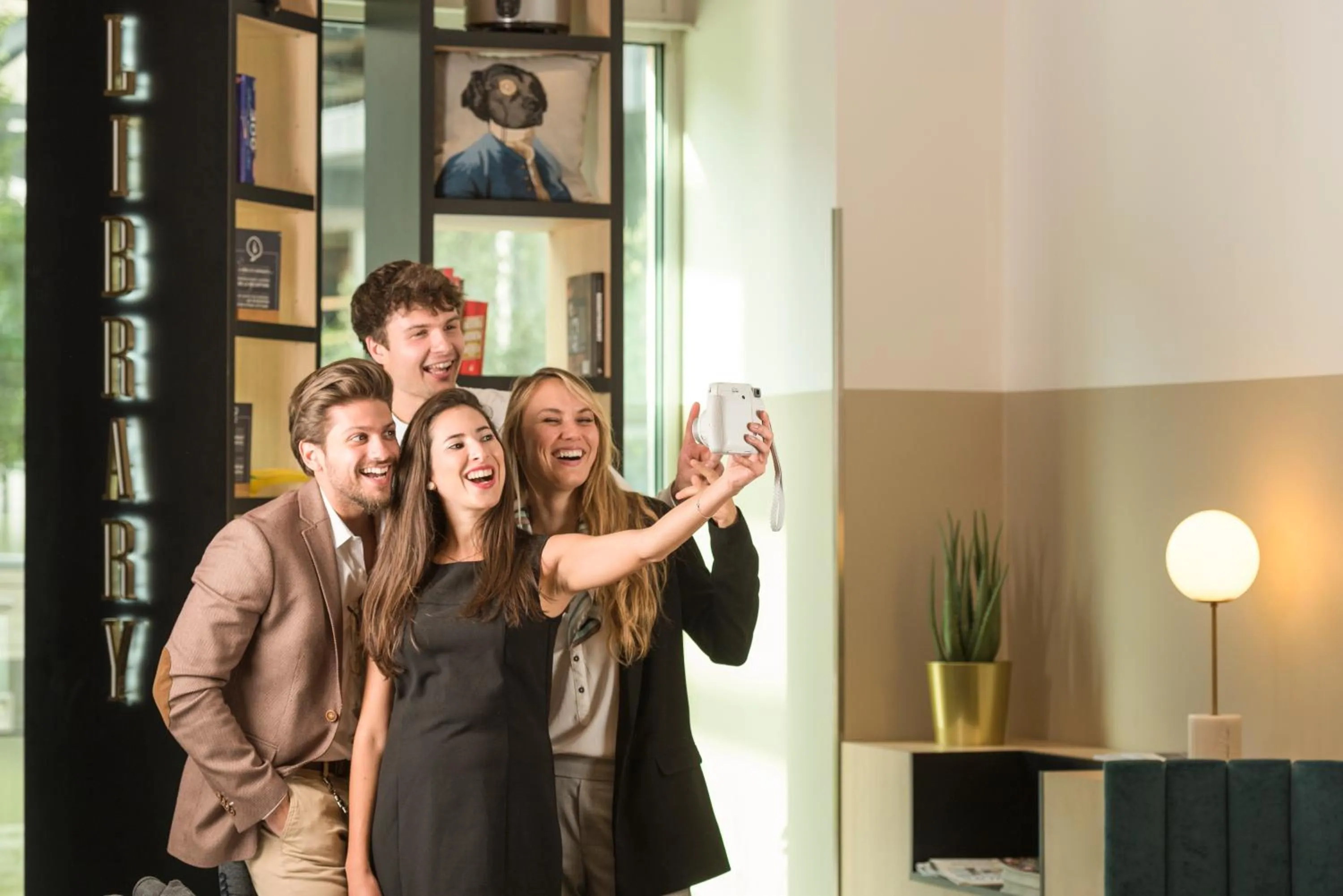 People in Aparthotel Adagio Brussels Grand Place