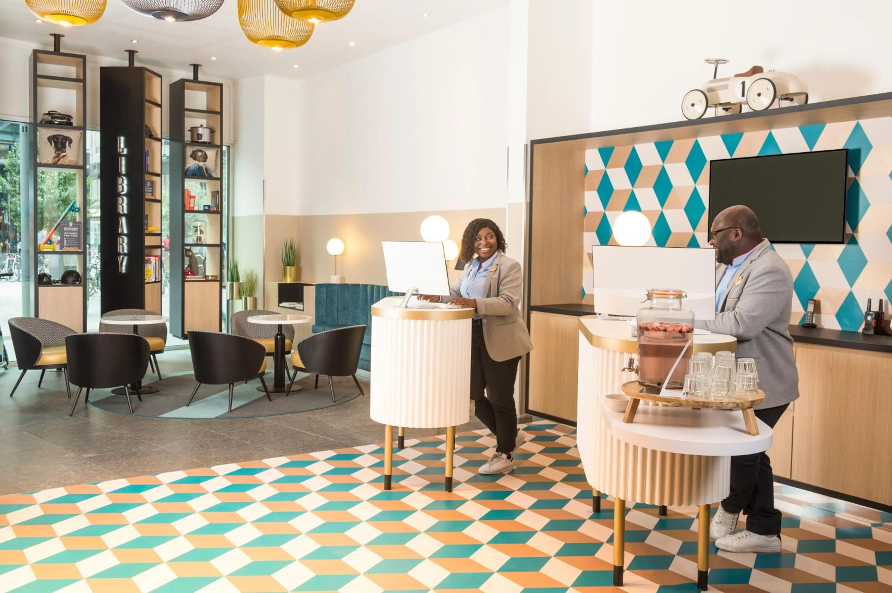 Staff in Aparthotel Adagio Brussels Grand Place