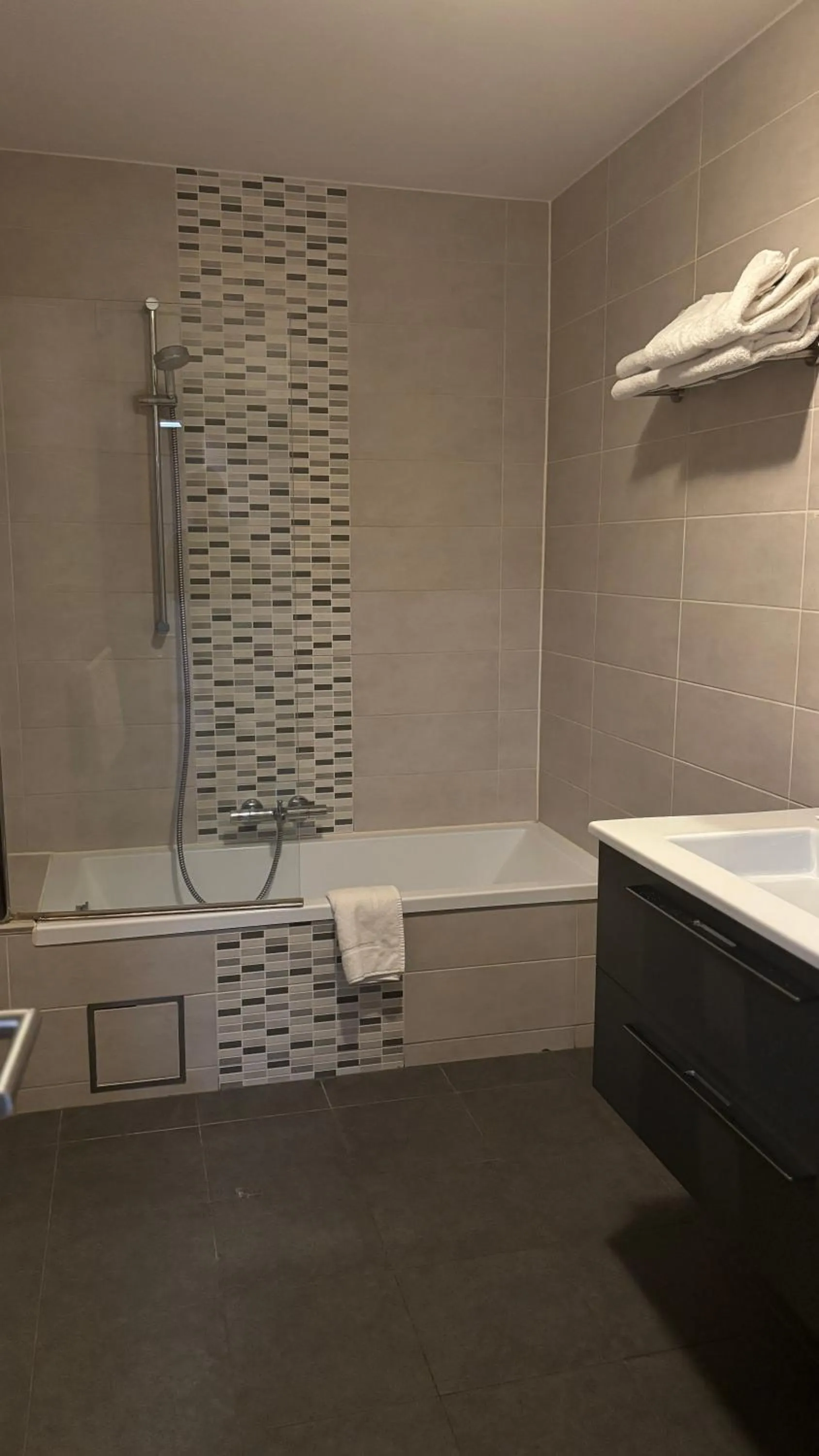 Bathroom in Hotel La Louve