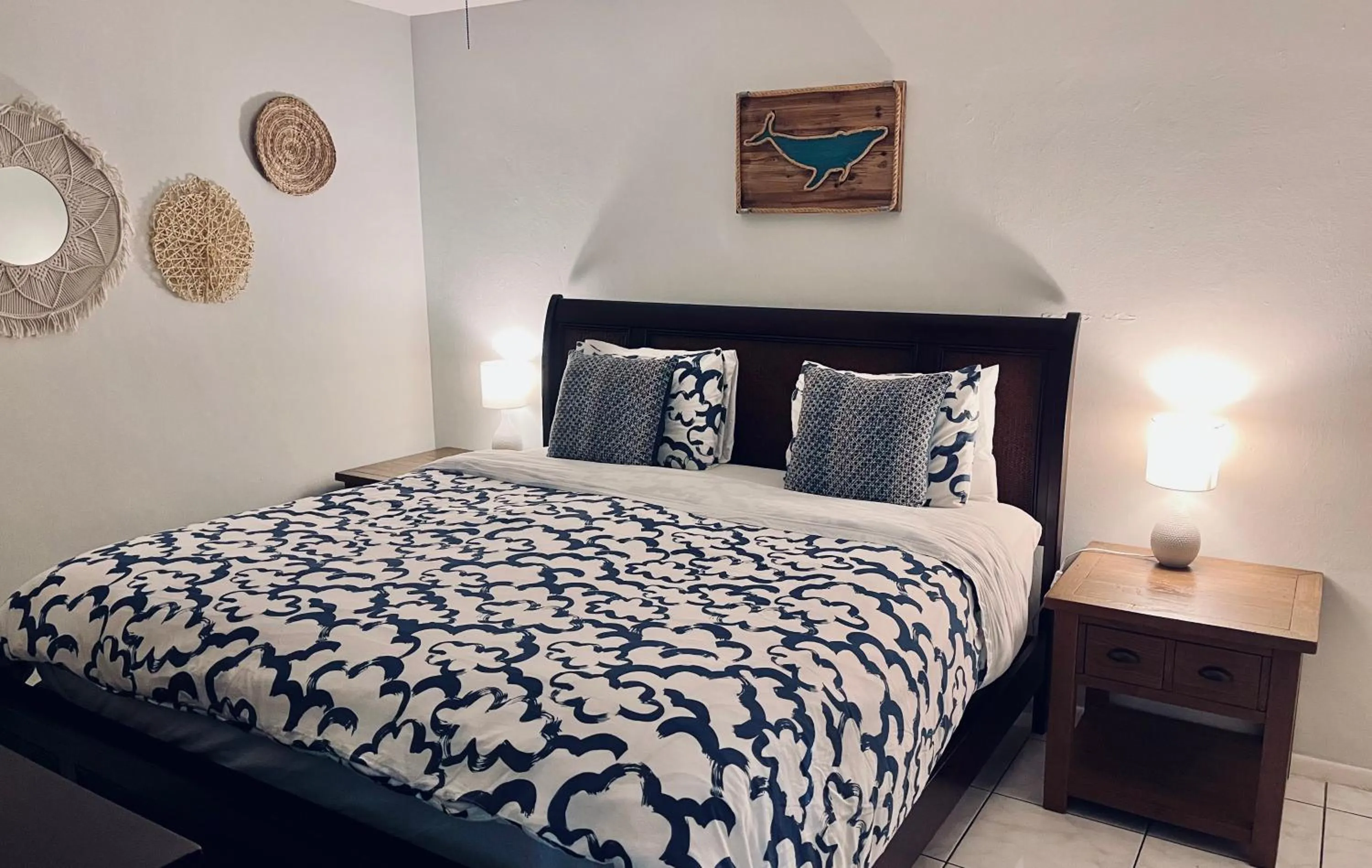 Bed in 4145 By The Sea Inn & Suites