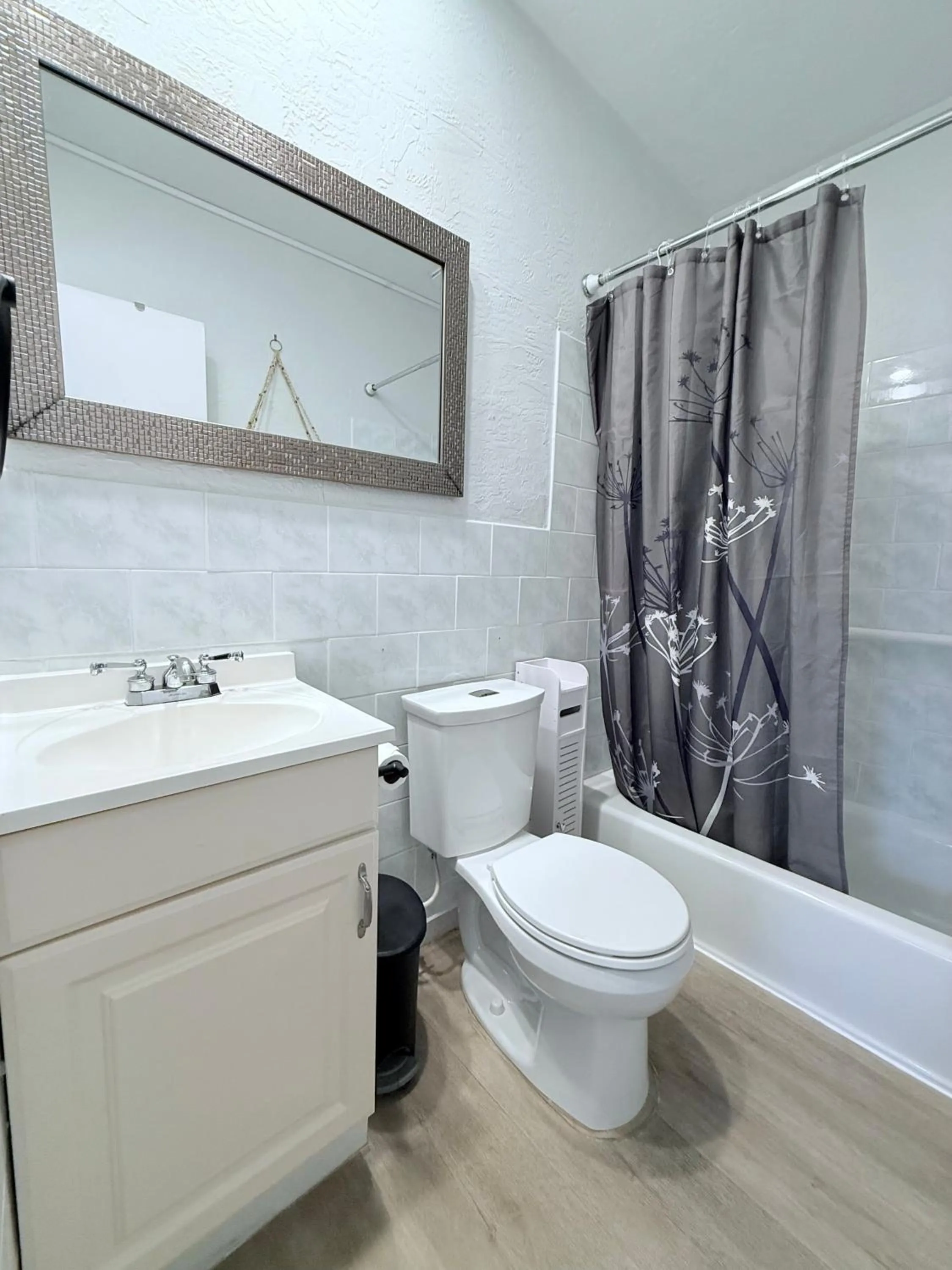 Bathroom in 4145 By The Sea Inn & Suites