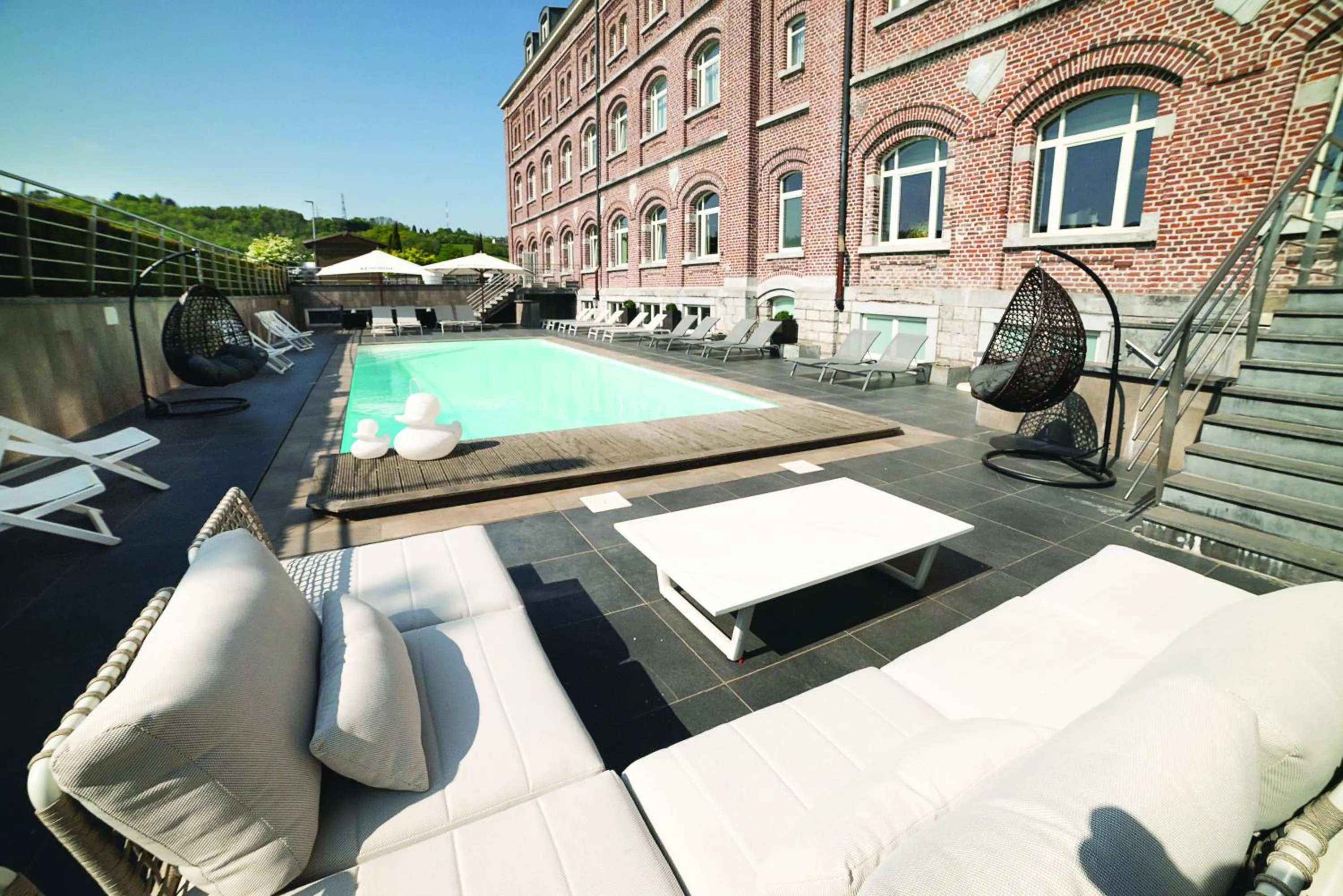 Swimming pool in Hotel Verviers Van der Valk