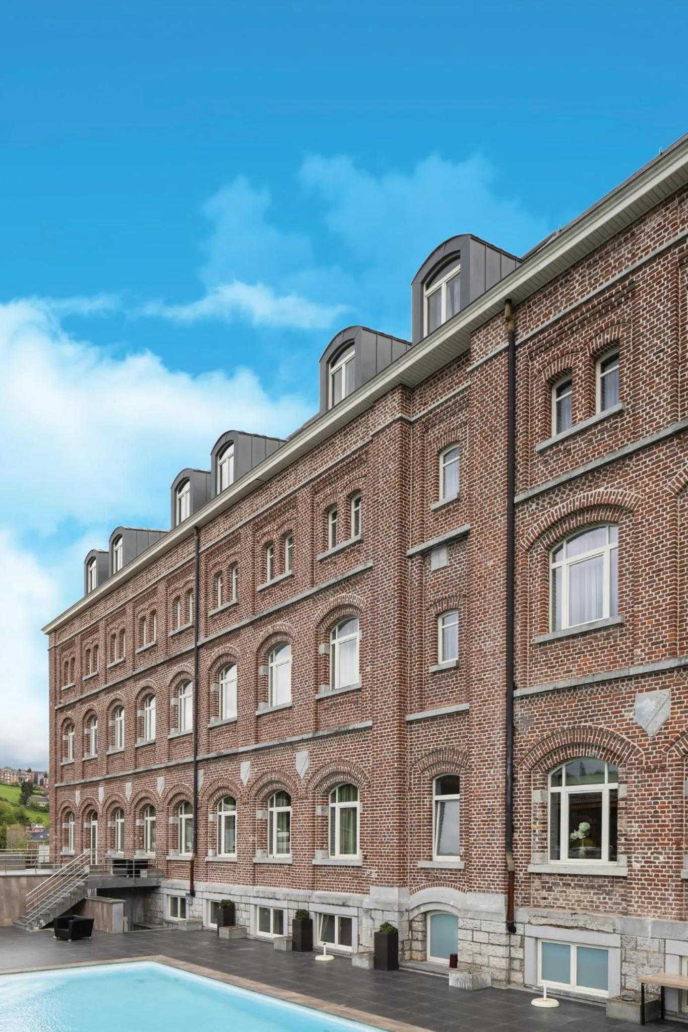 Facade/entrance in Hotel Verviers Van der Valk