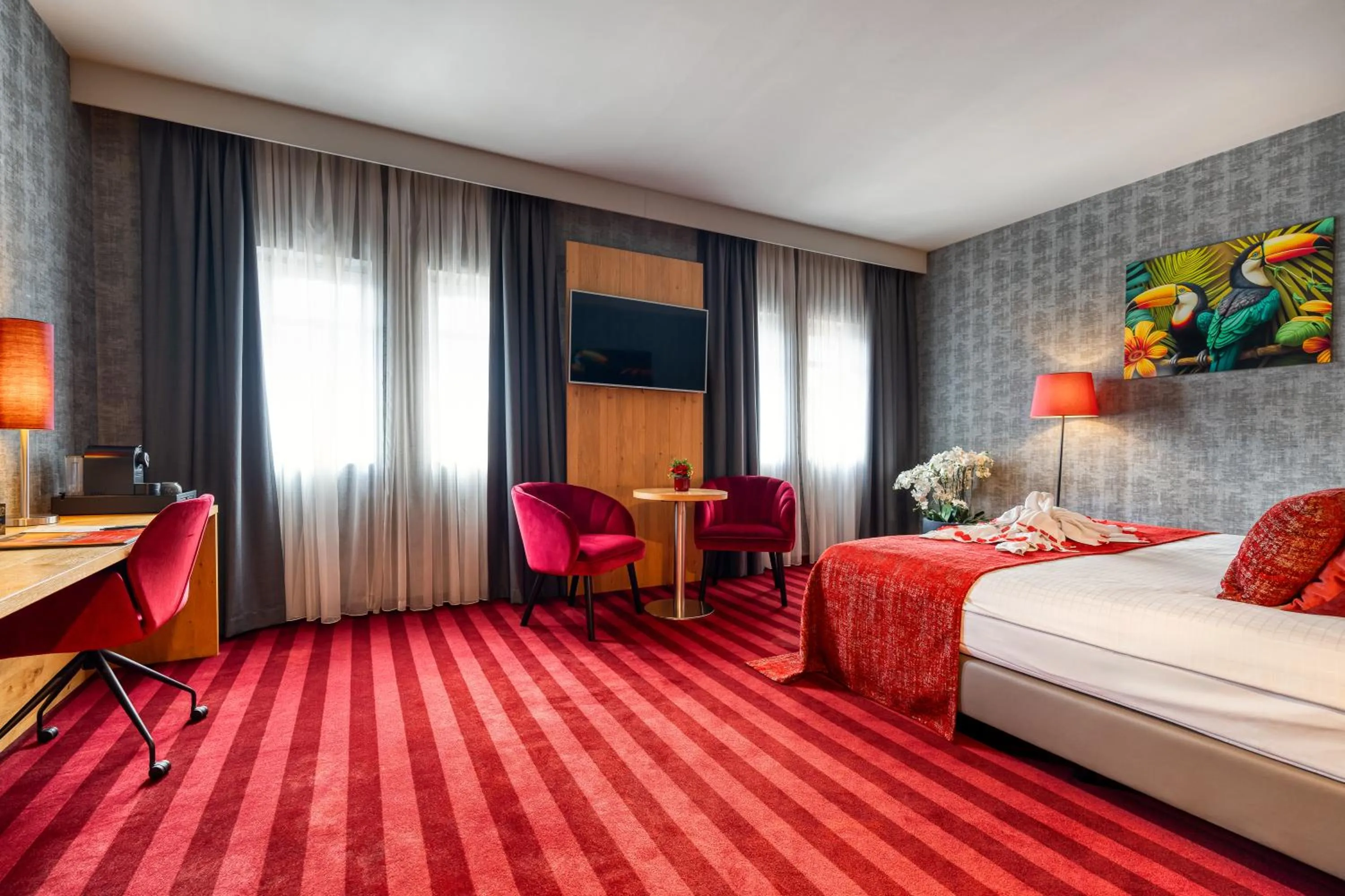 Bedroom, Bed in Hotel Verviers Van der Valk