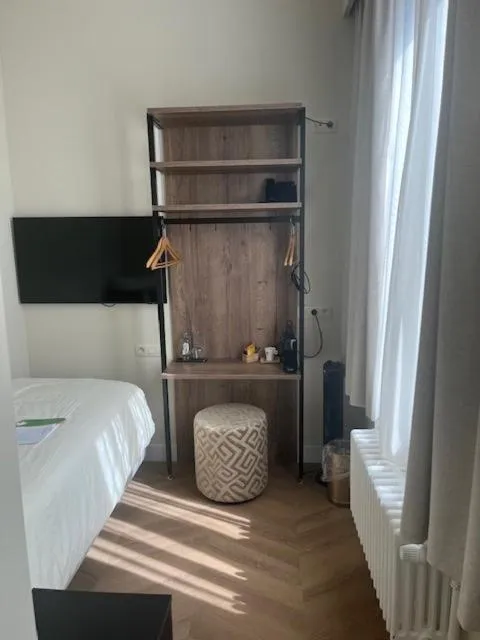 Bed in Amaryllis Hotel Veurne