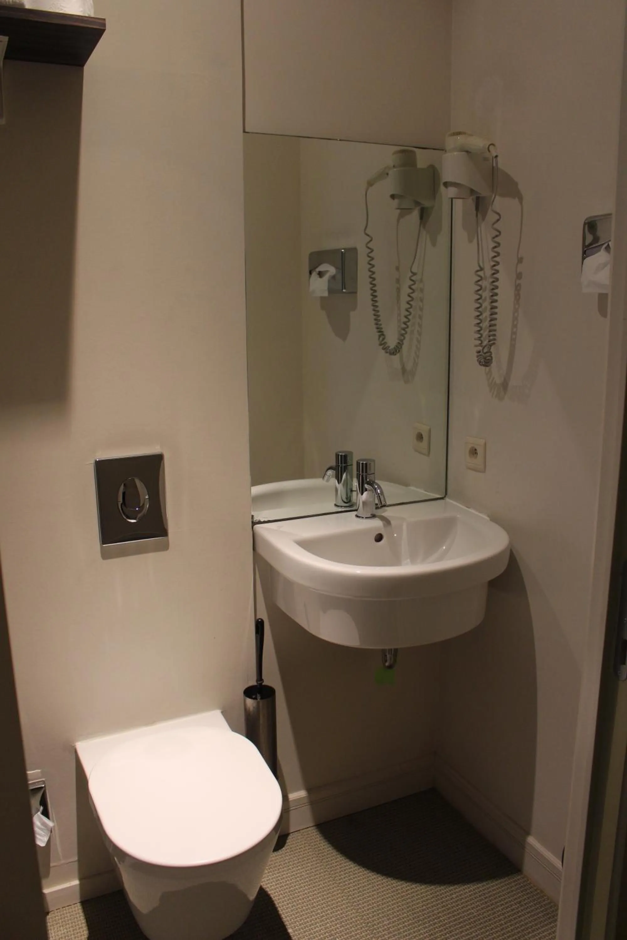 Bathroom in Amaryllis Hotel Veurne