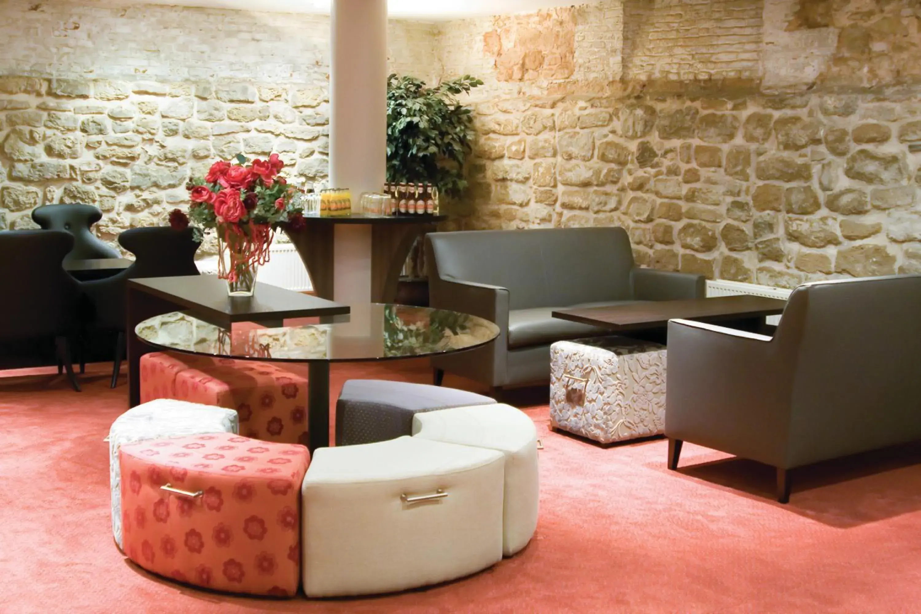 Lounge or bar in Atlas Hotel Brussels Lounge or bar in Atlas Hotel Brussels