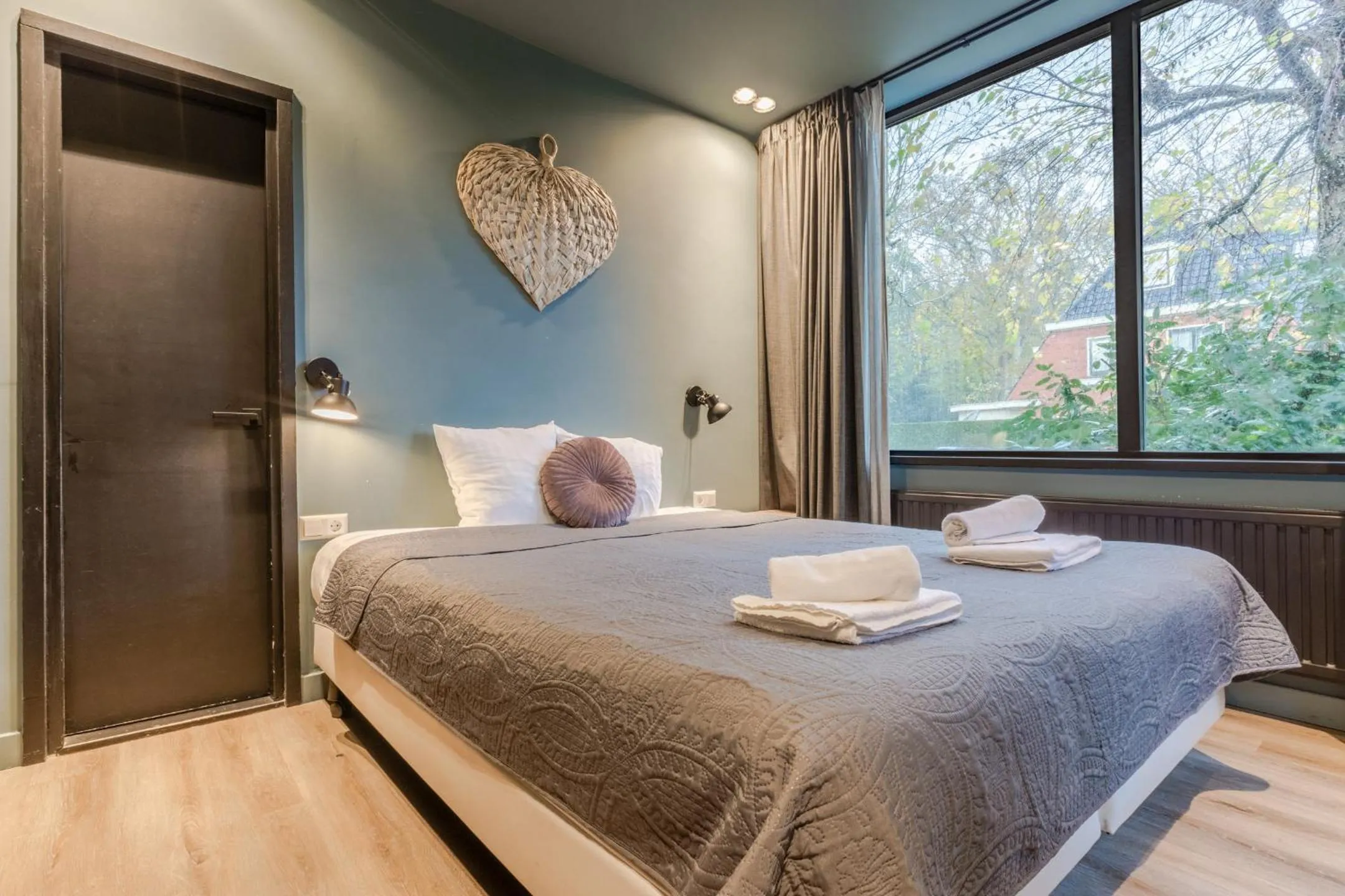 Bed in Hotel Zee Bergen