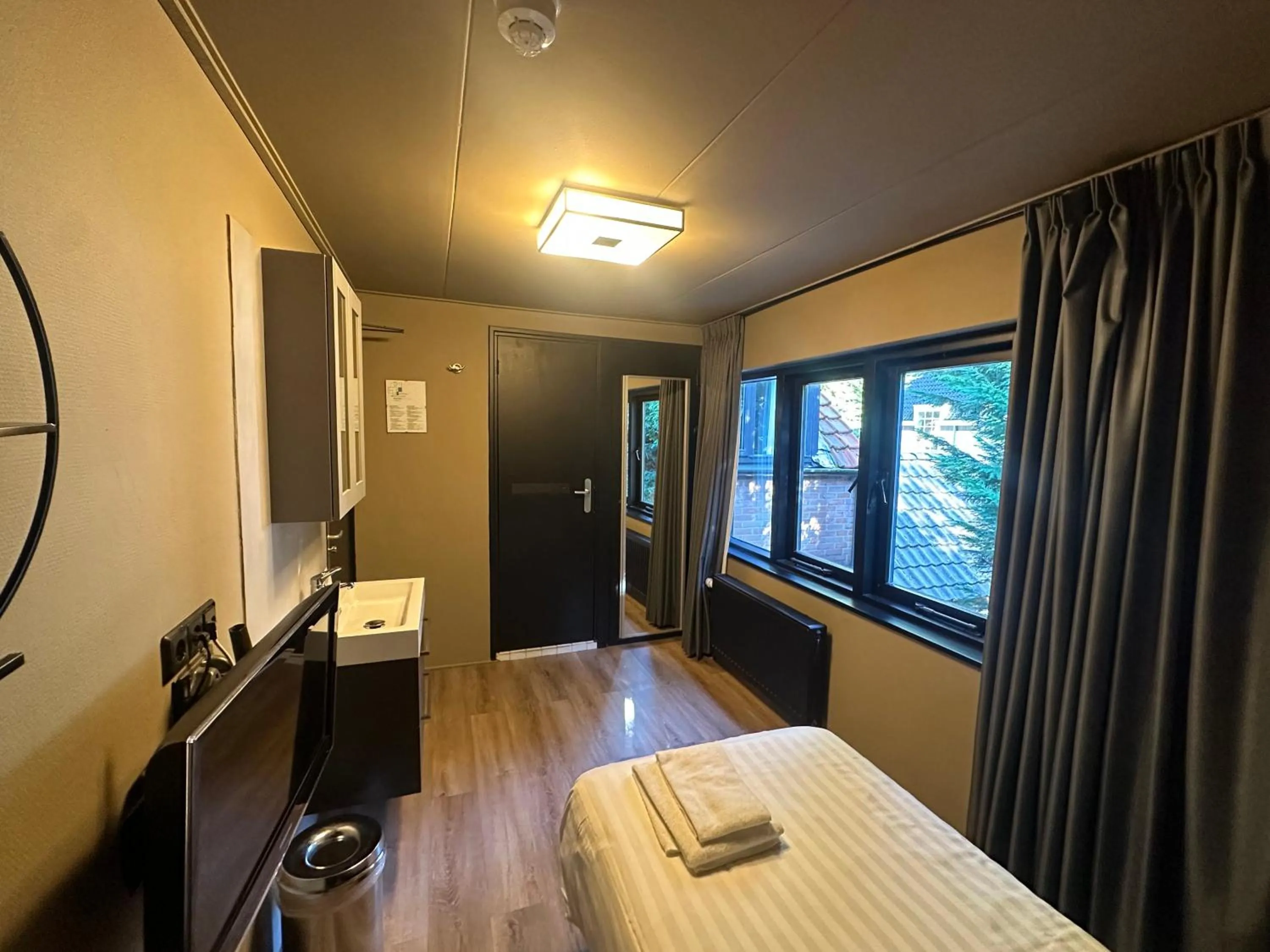 Bed in Hotel Zee Bergen