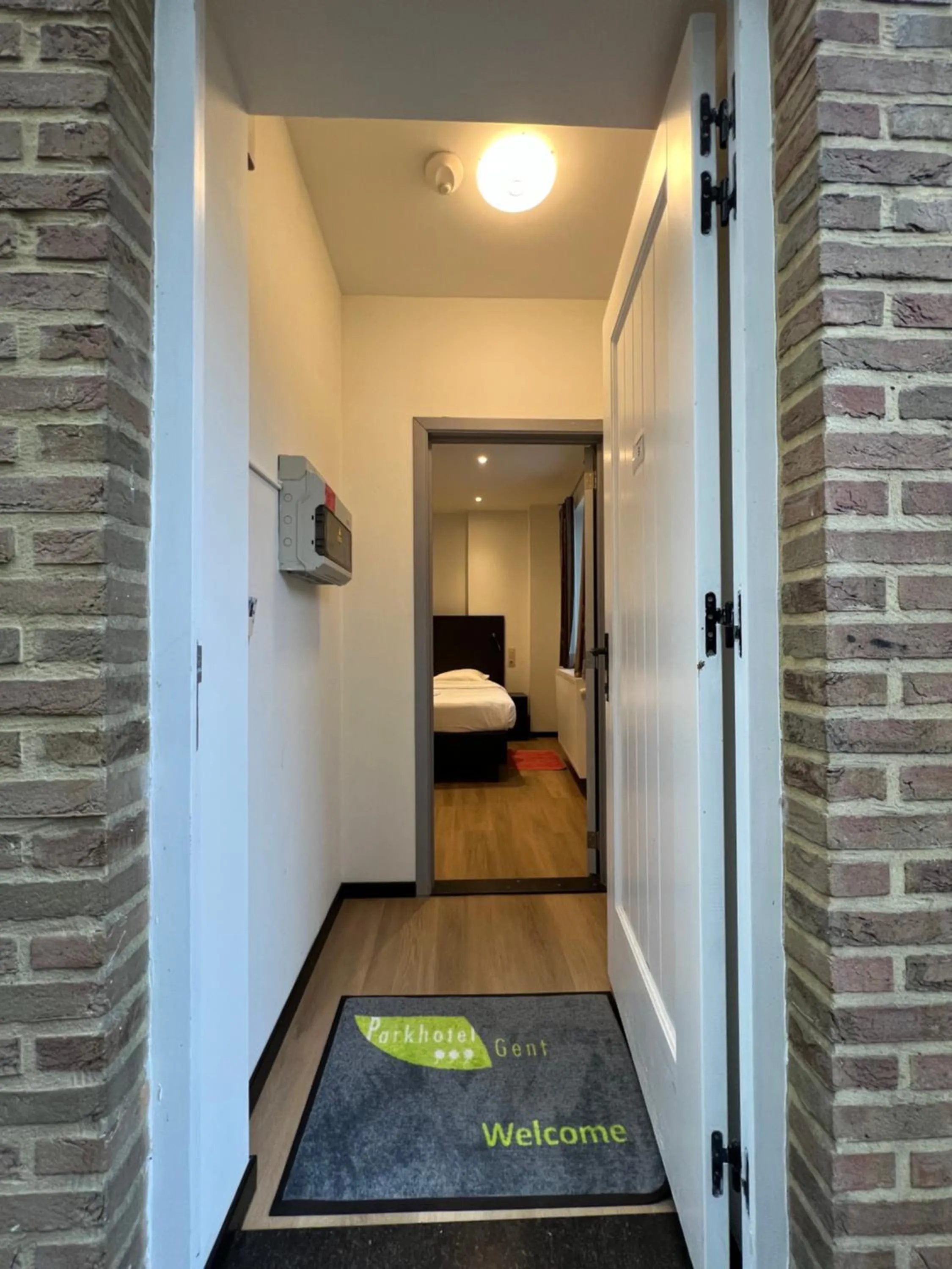 Property building, Bed in Parkhotel Gent Centrum