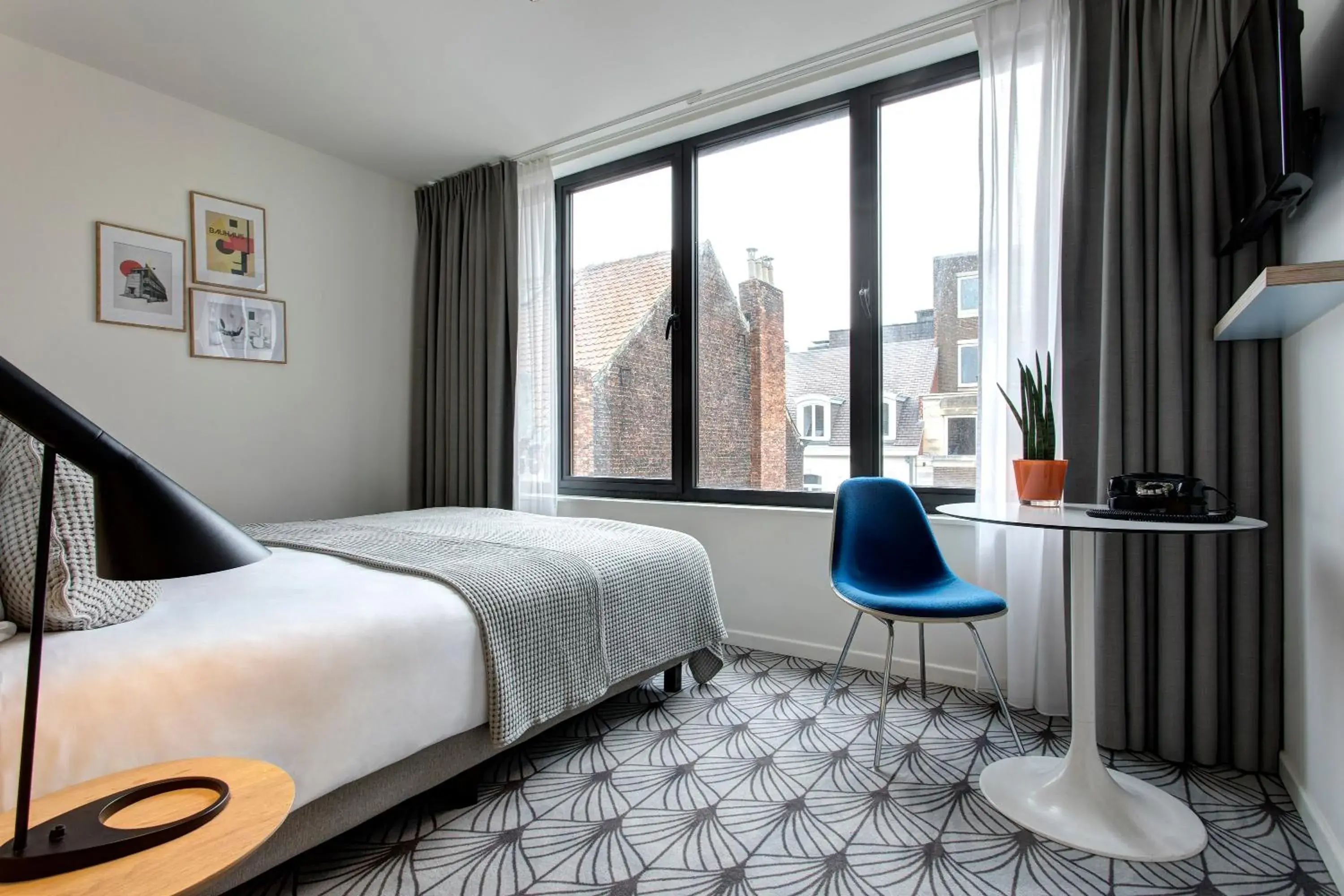 Bedroom, Bed in Vintage Hotel Brussels Bedroom, Bed in Vintage Hotel Brussels