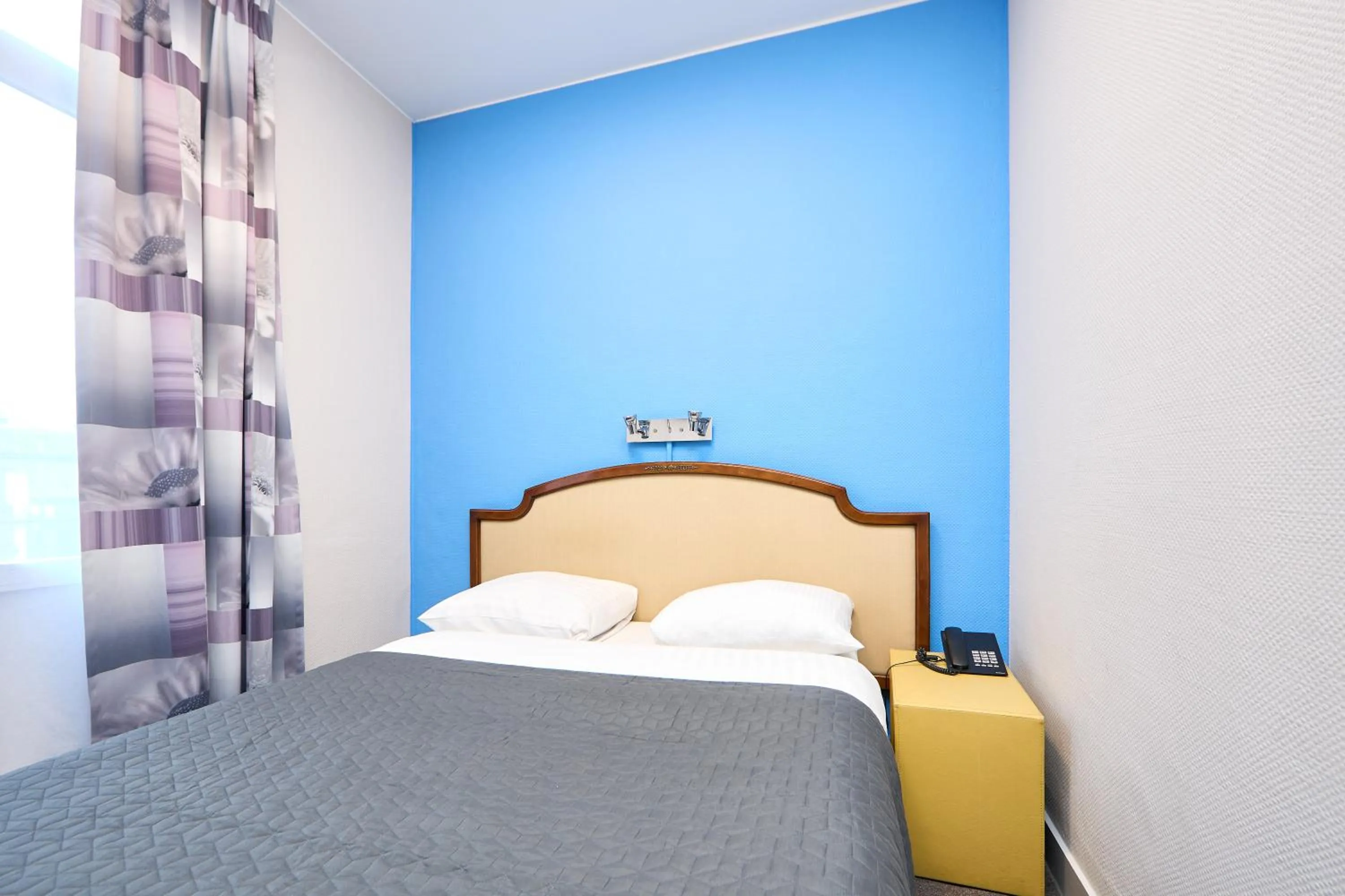 Bed in Hotel Derby MERODE