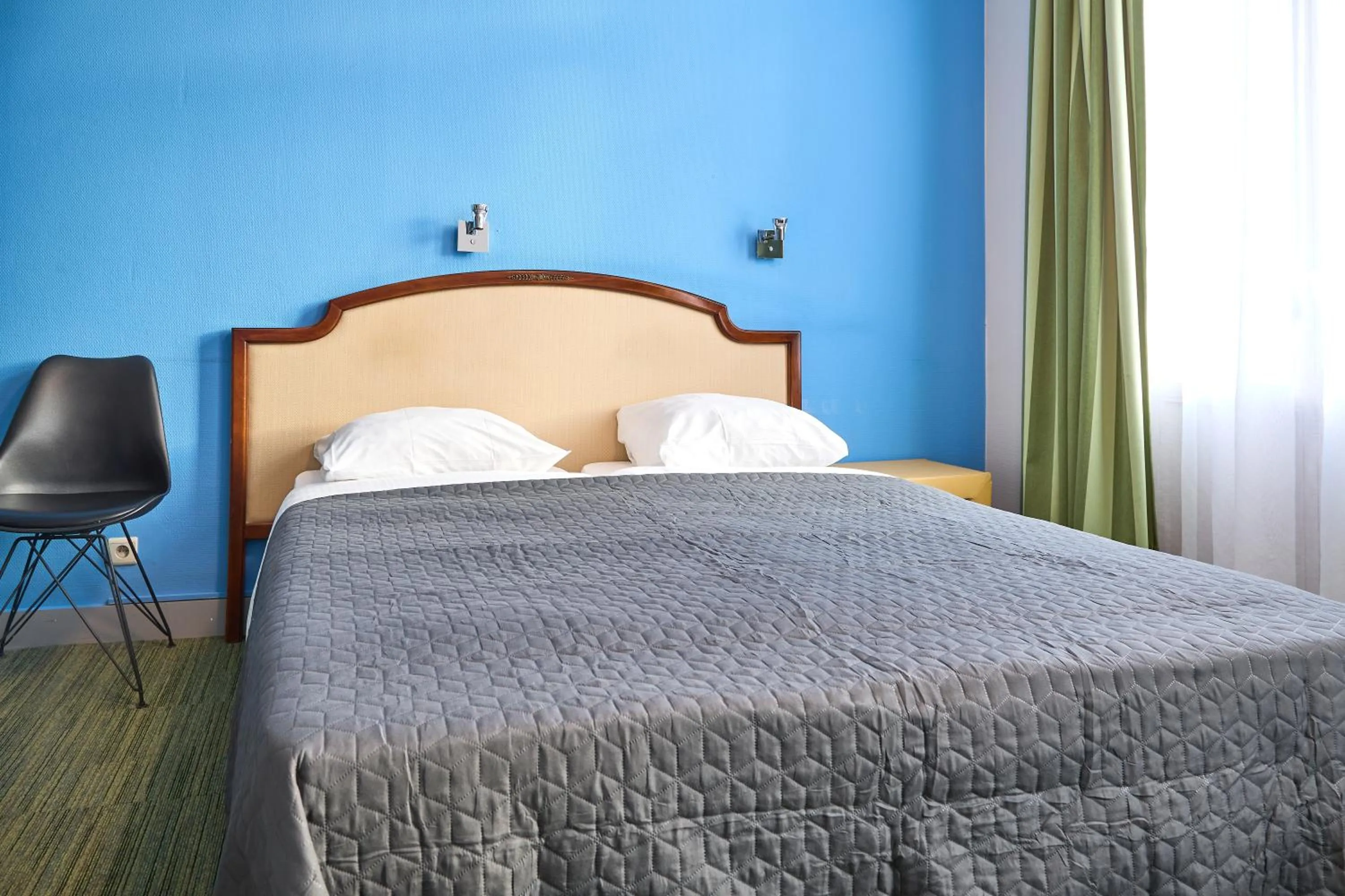 Bed in Hotel Derby MERODE