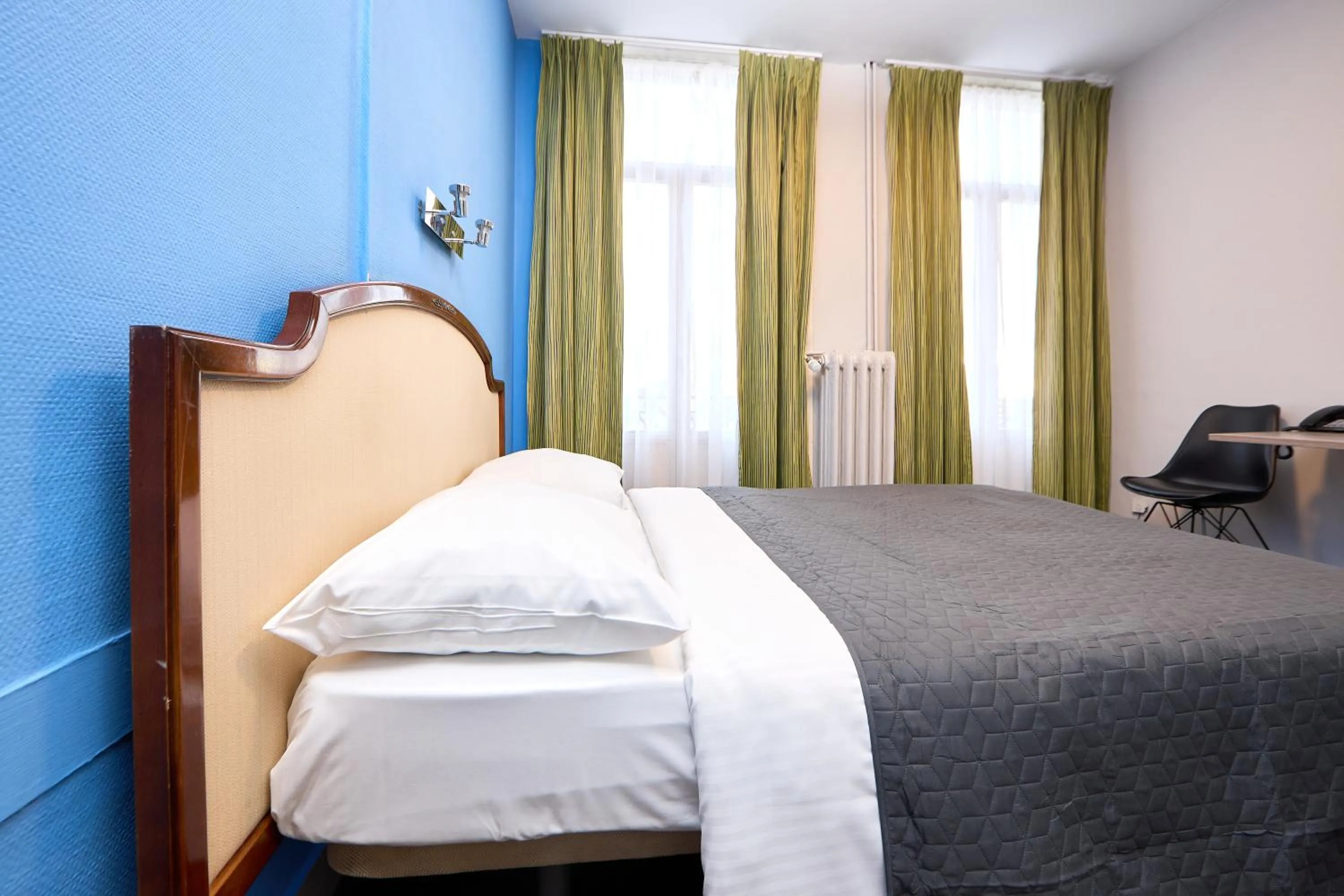 Bed in Hotel Derby MERODE