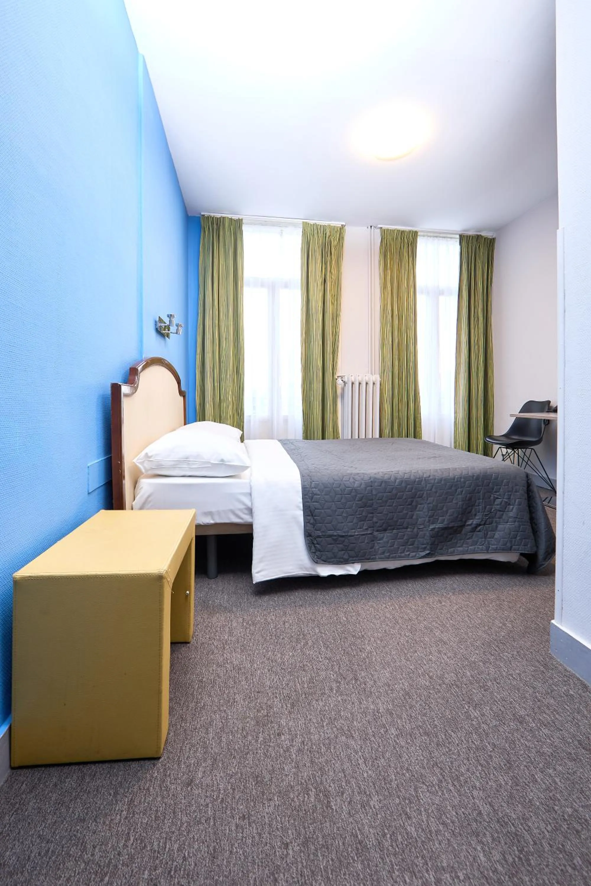 Bed in Hotel Derby MERODE