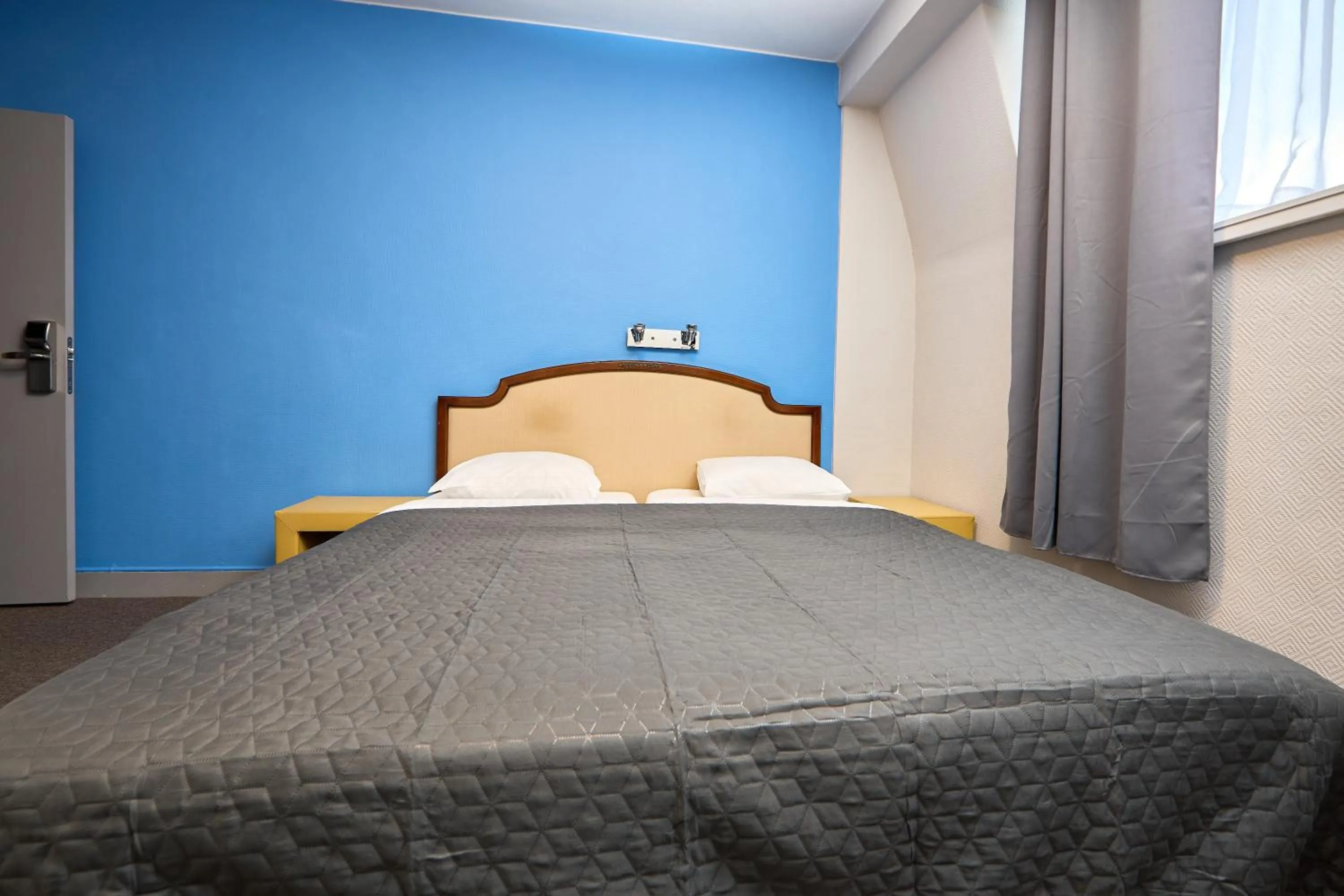 Bed in Hotel Derby MERODE