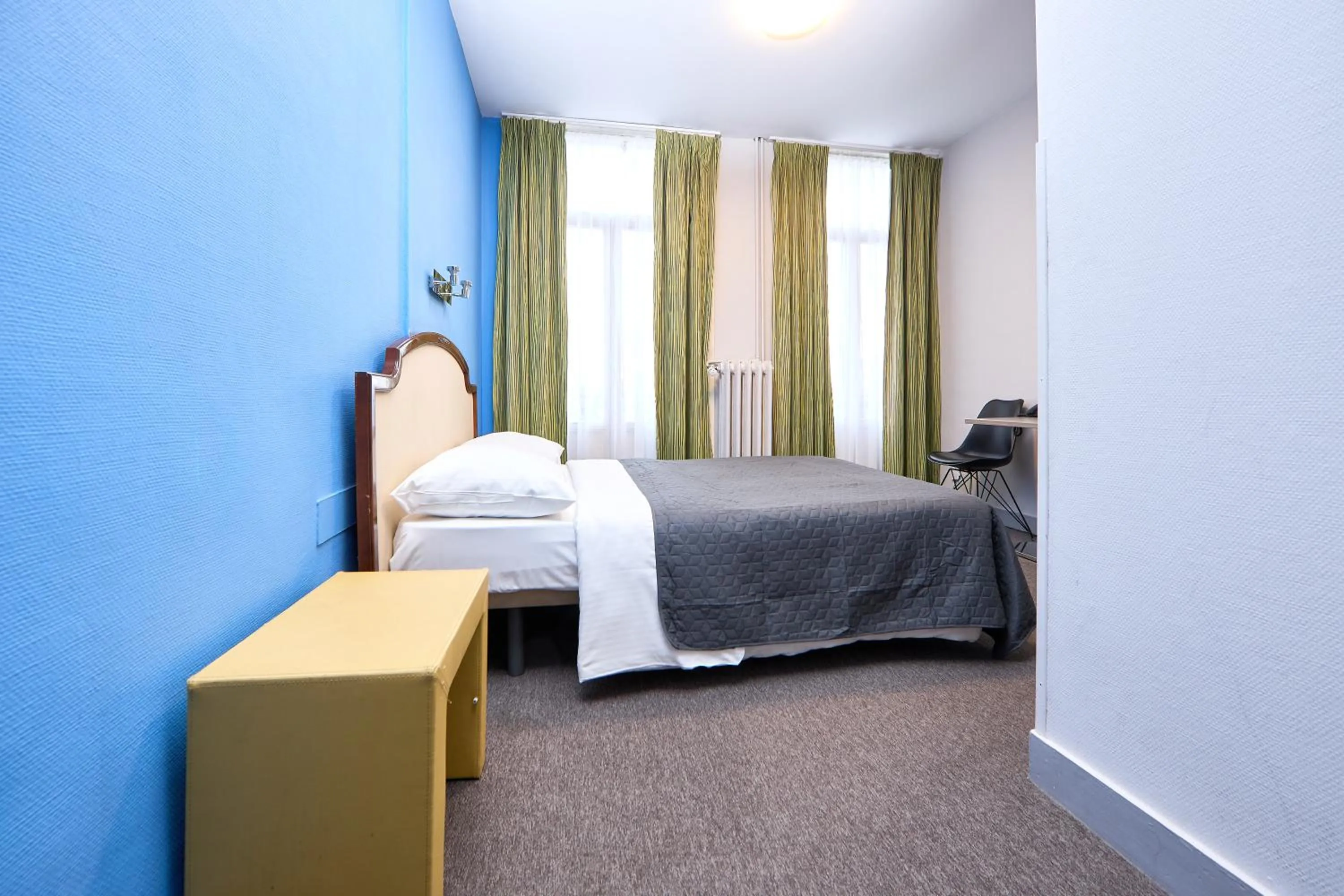 Bed in Hotel Derby MERODE