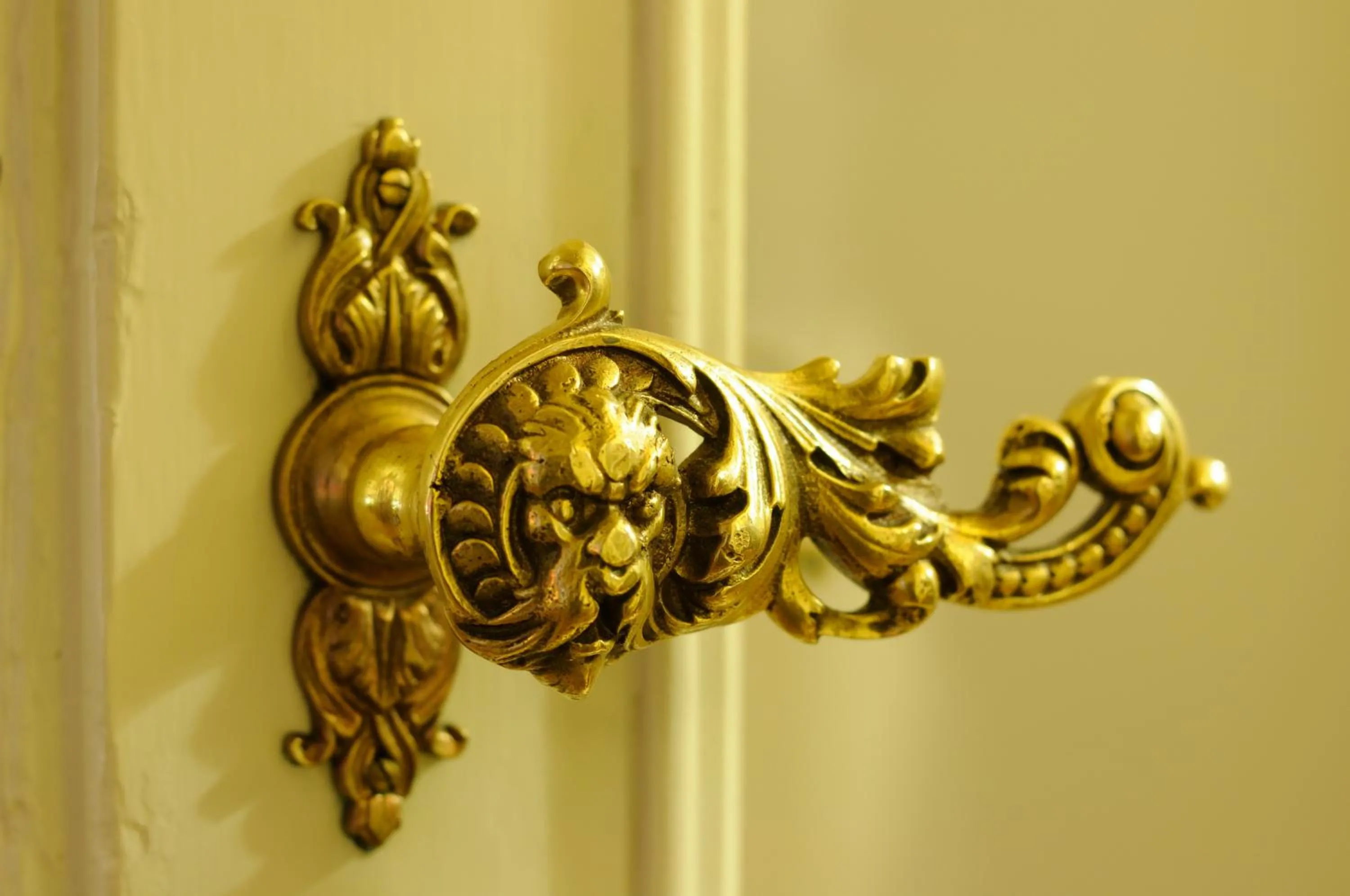 Decorative detail in L'Antica Porta Boutique B&B