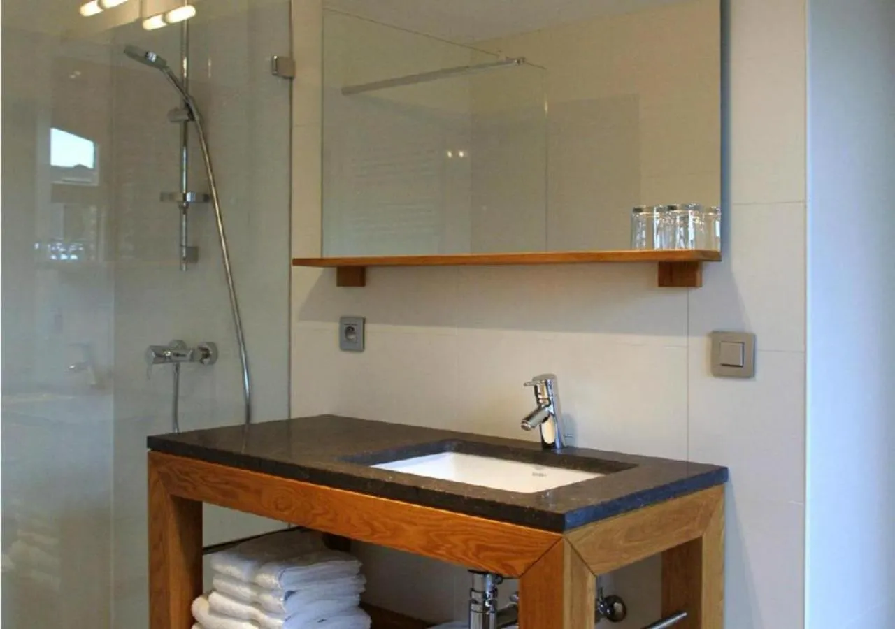 Shower in Hostellerie De Biek