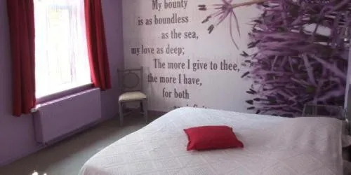 Bed in Well'in Hotel