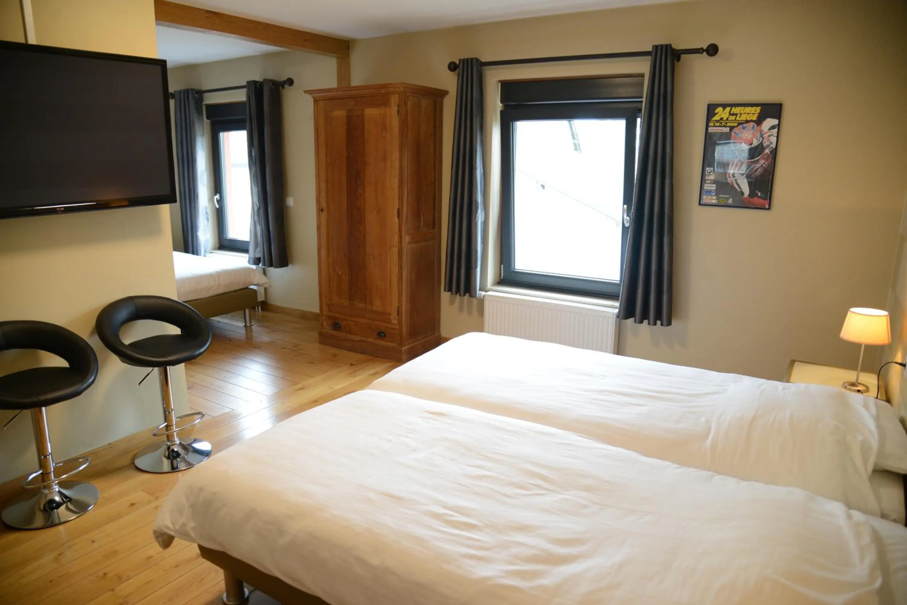 TV and multimedia, Bed in Race & Rooms