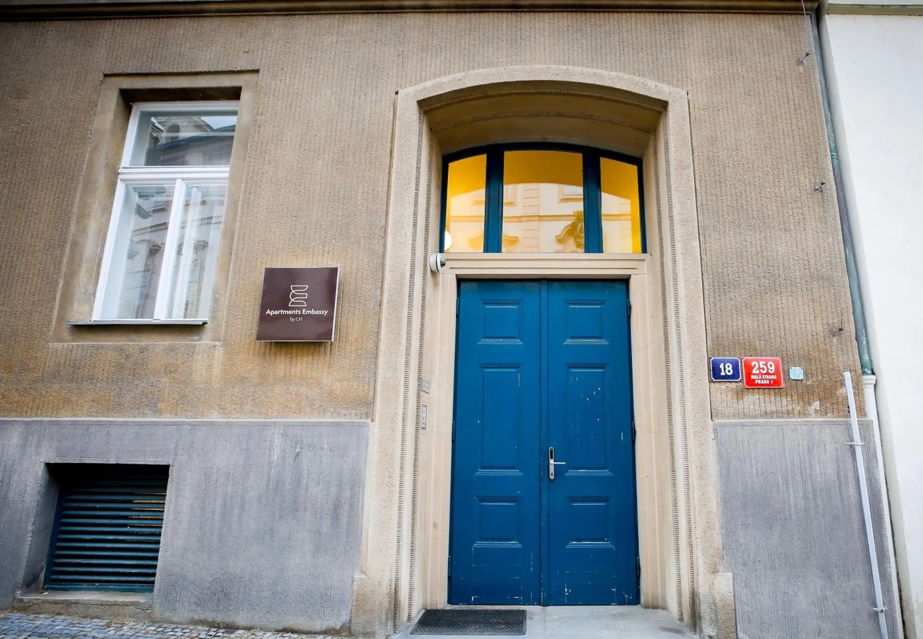 Facade/entrance in Apartments Embassy by LH Facade/entrance in Apartments Embassy by LH