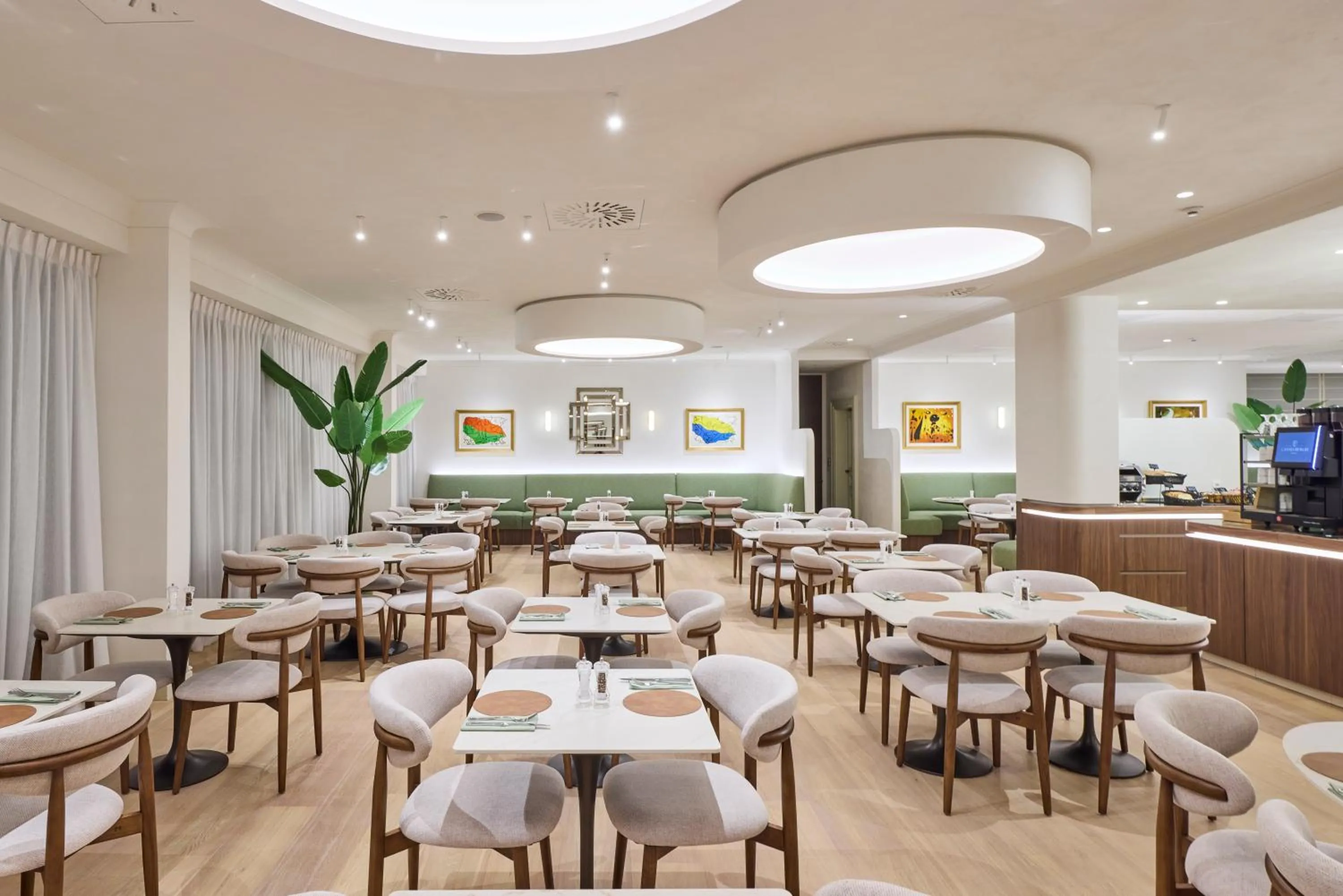 Restaurant/places to eat in Grand Hotel Casselbergh