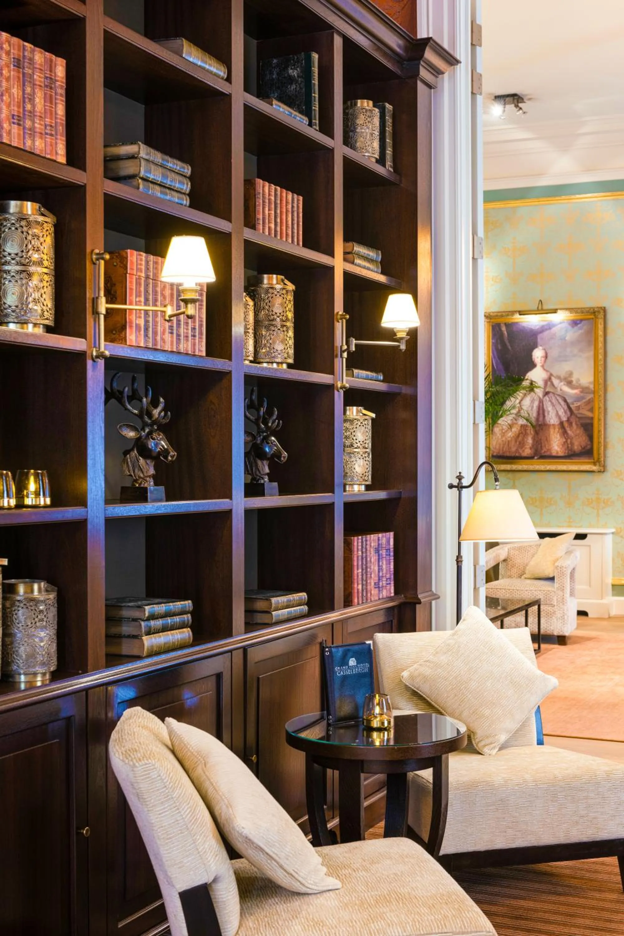 Library in Grand Hotel Casselbergh