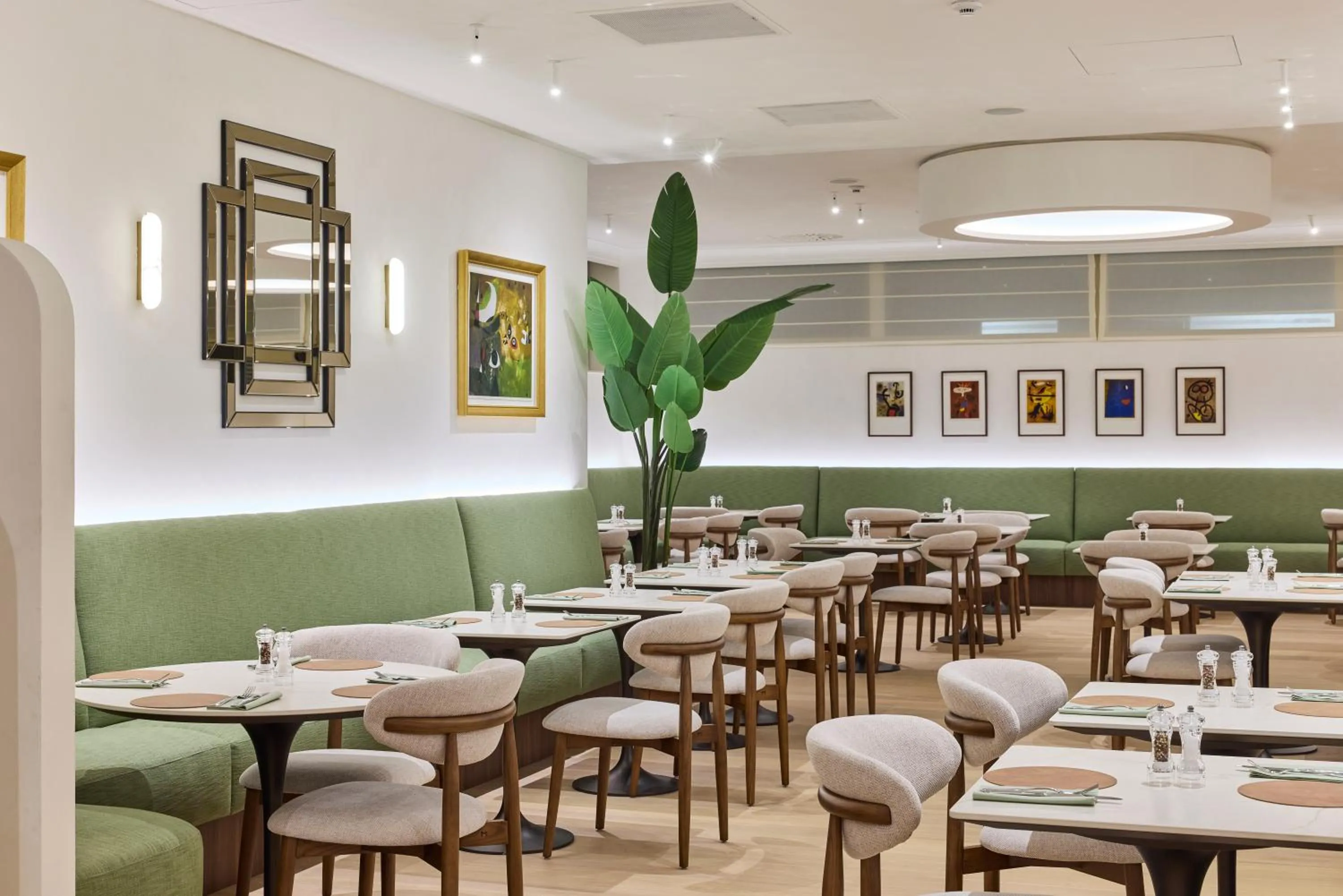 Restaurant/places to eat in Grand Hotel Casselbergh