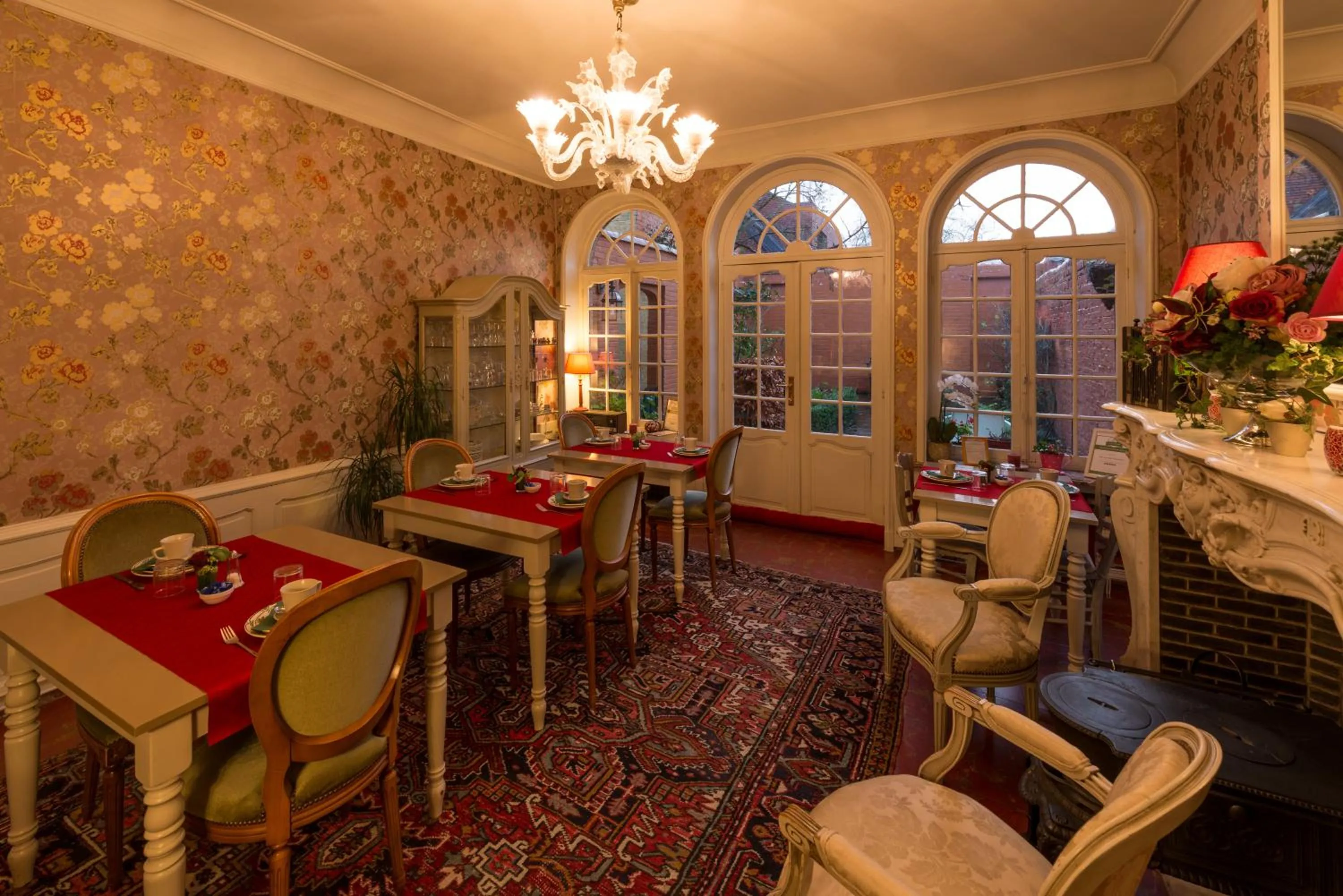 Restaurant/places to eat in B&B Next Door