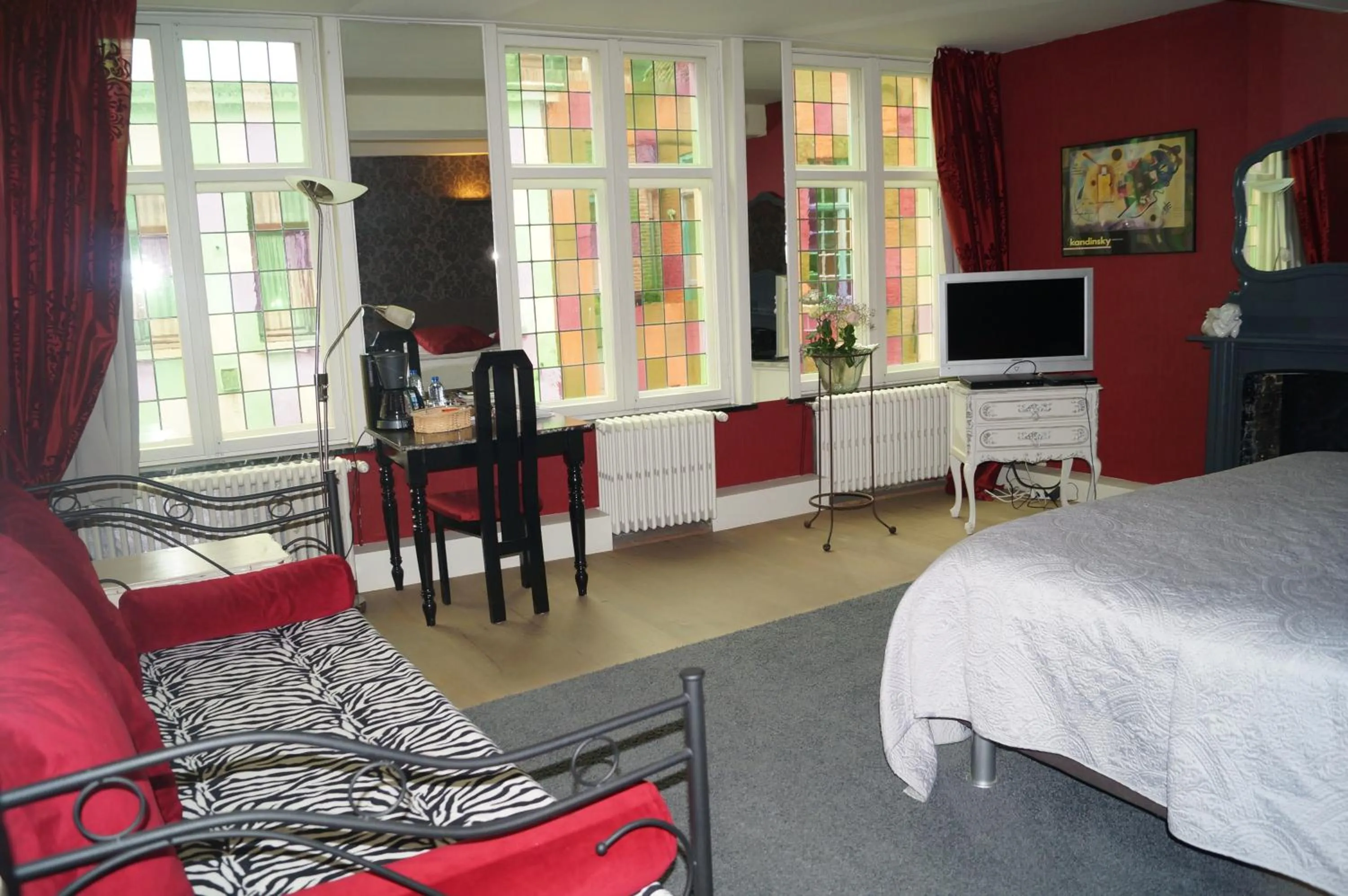 Seating area, Bed in B&B Next Door