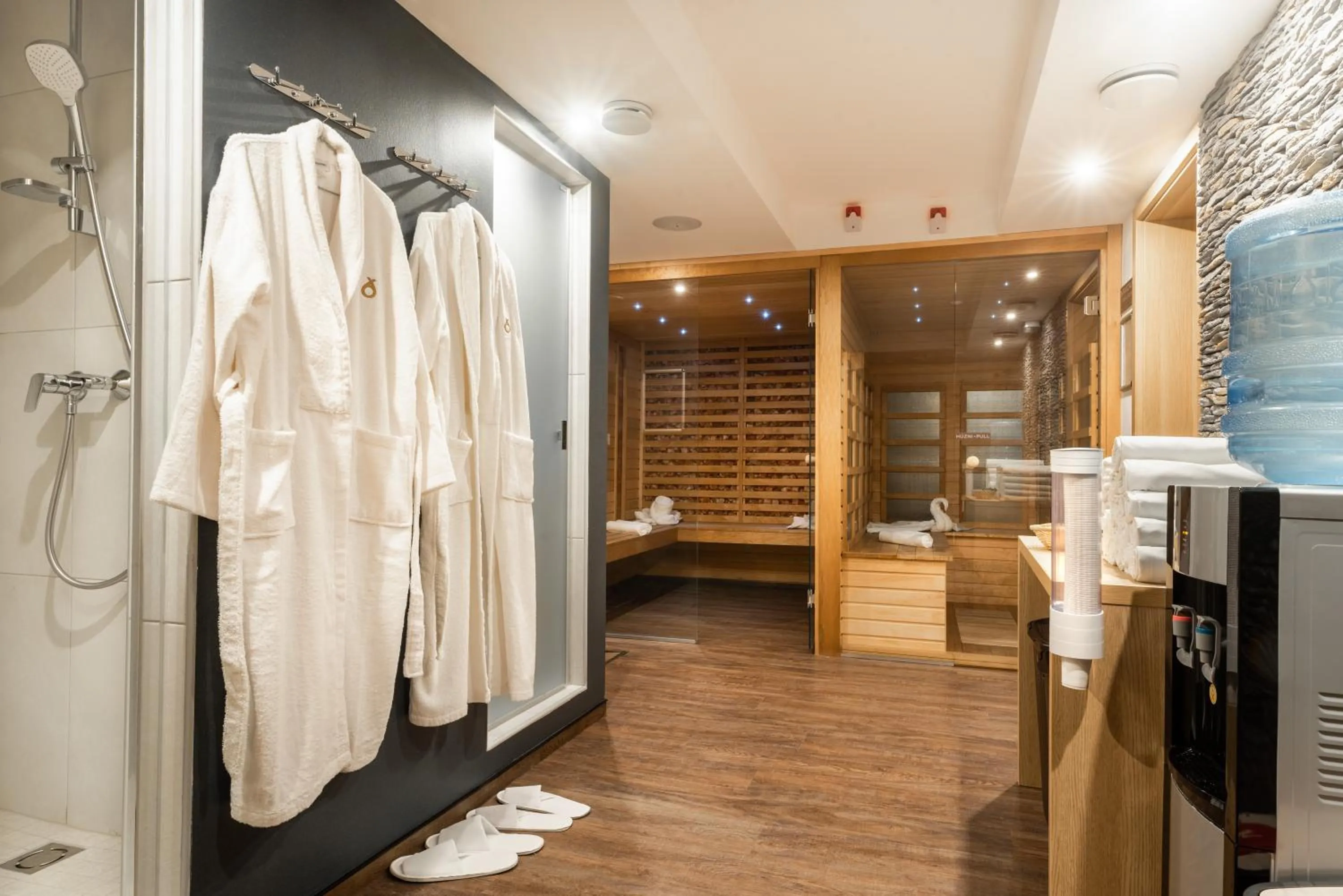 Sauna in Onyx Luxury