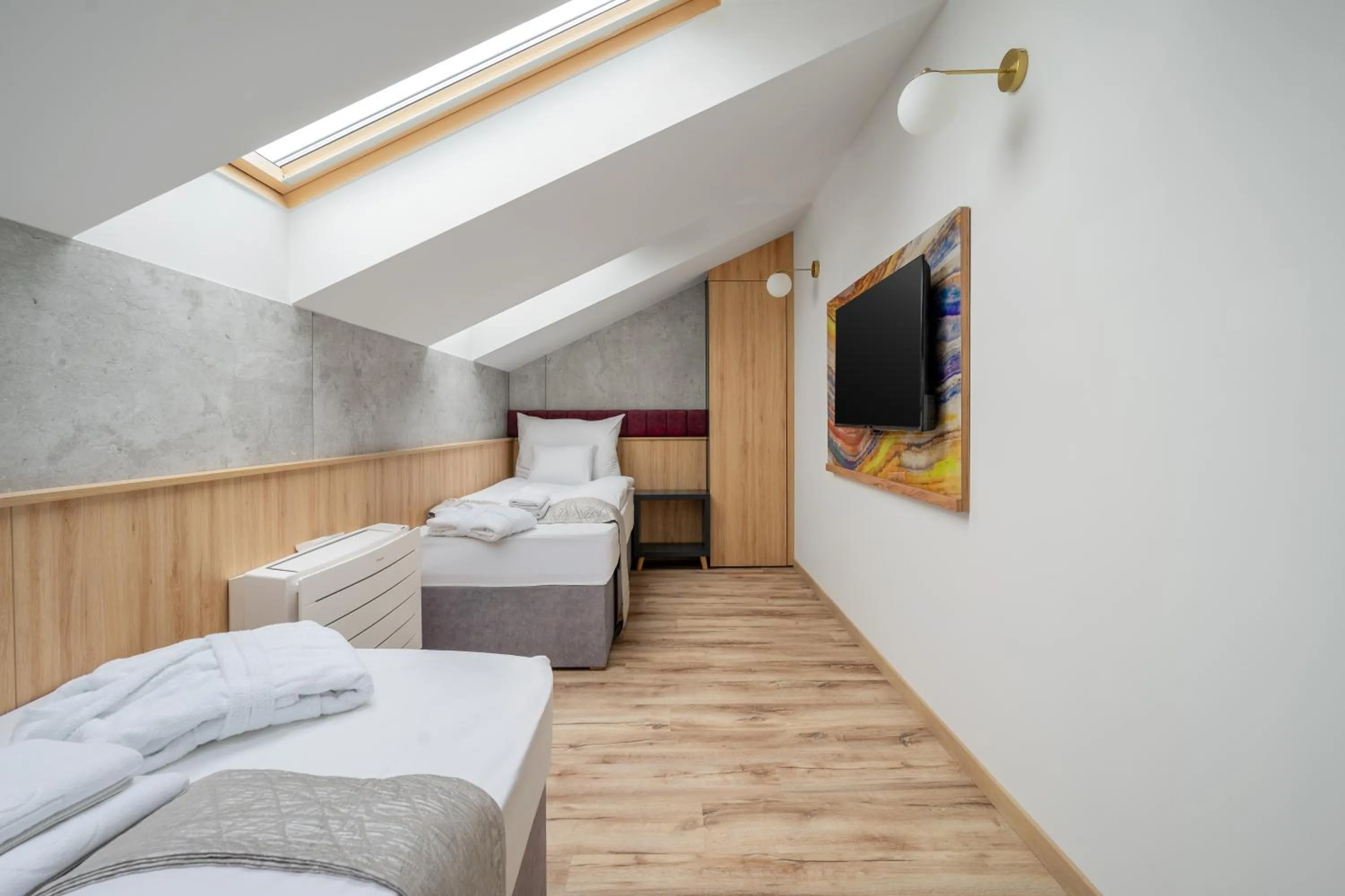 Bedroom, Bed in Onyx Luxury