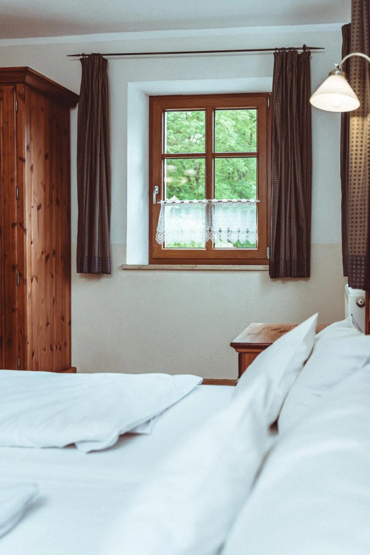 Bed in Landhotel Kahrmühle