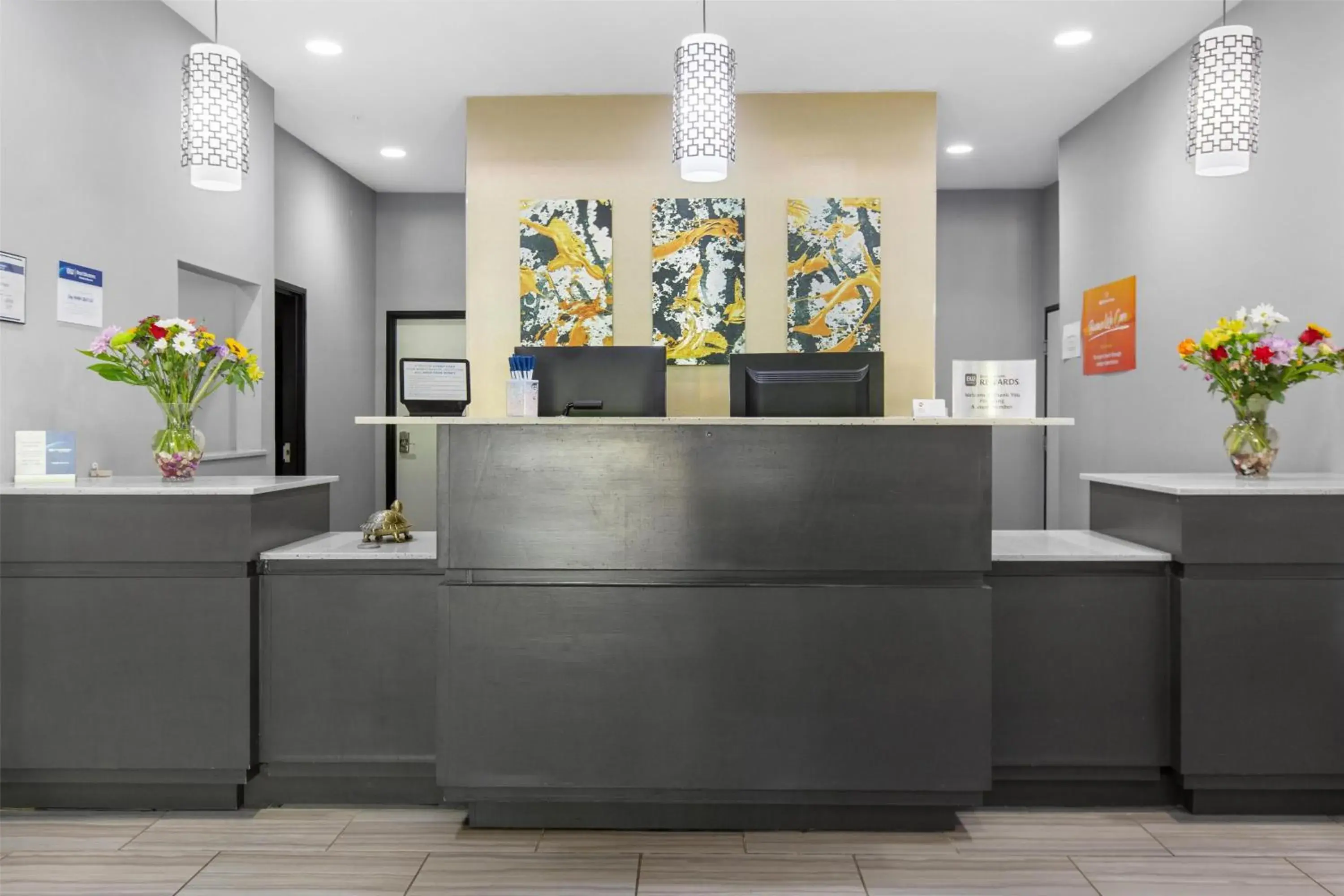 Lobby or reception in Best Western Plus Regency Park Lobby or reception in Best Western Plus Regency Park