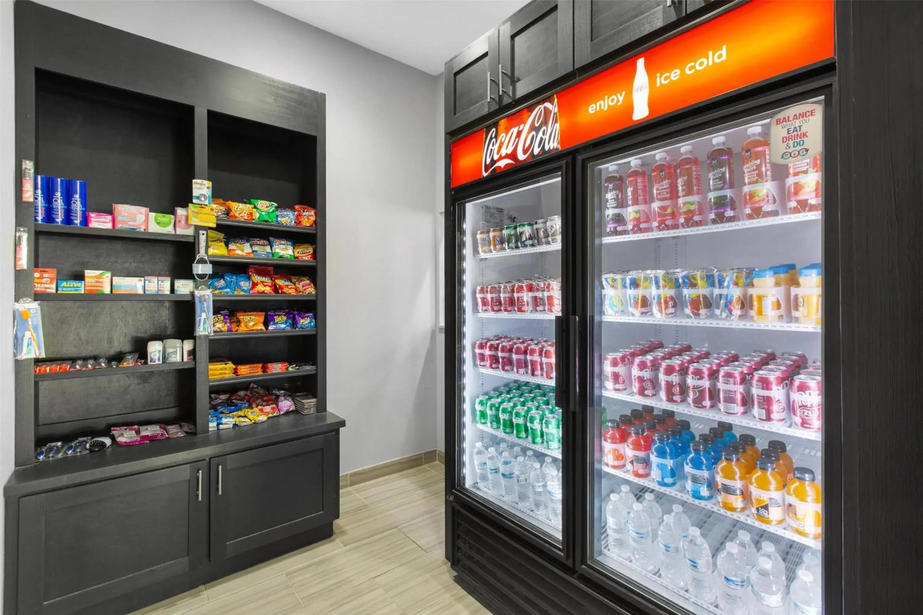 Property building in Best Western Plus Regency Park Property building in Best Western Plus Regency Park