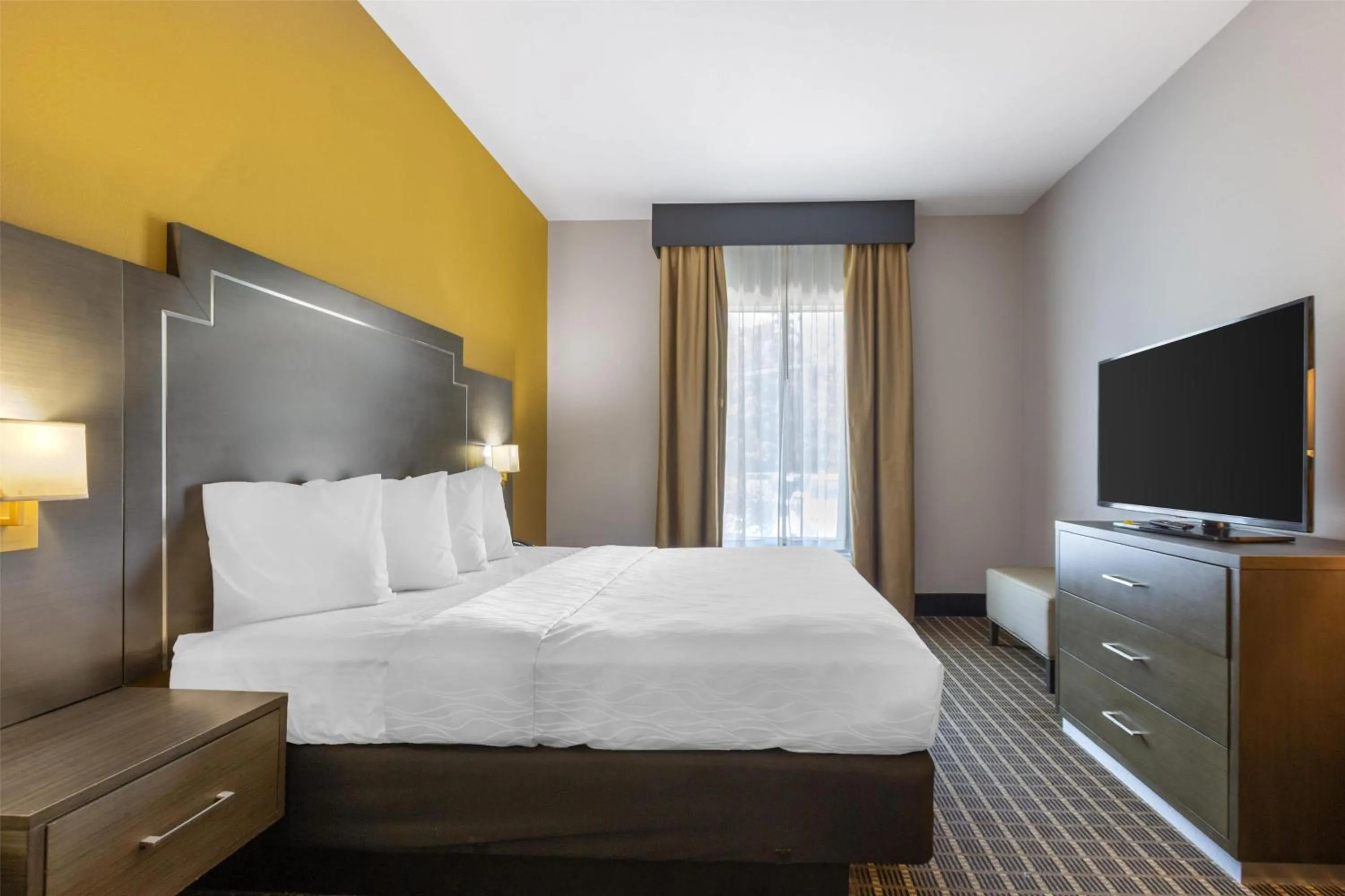 Bedroom, Bed in Best Western Plus Regency Park