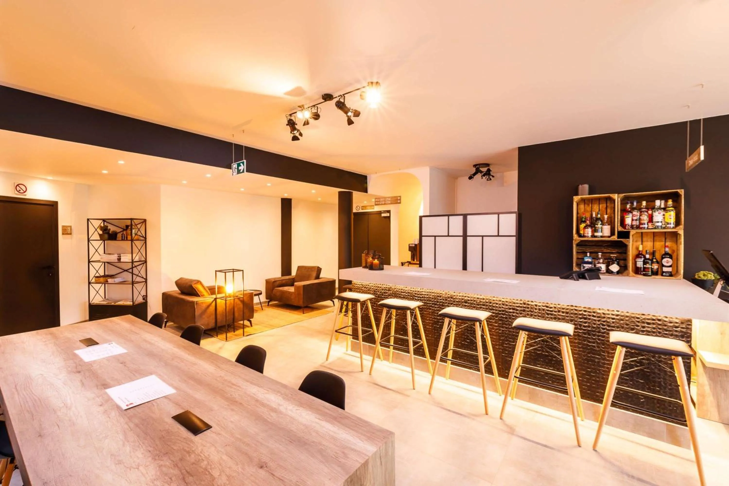 Lounge or bar in B-INN Lier