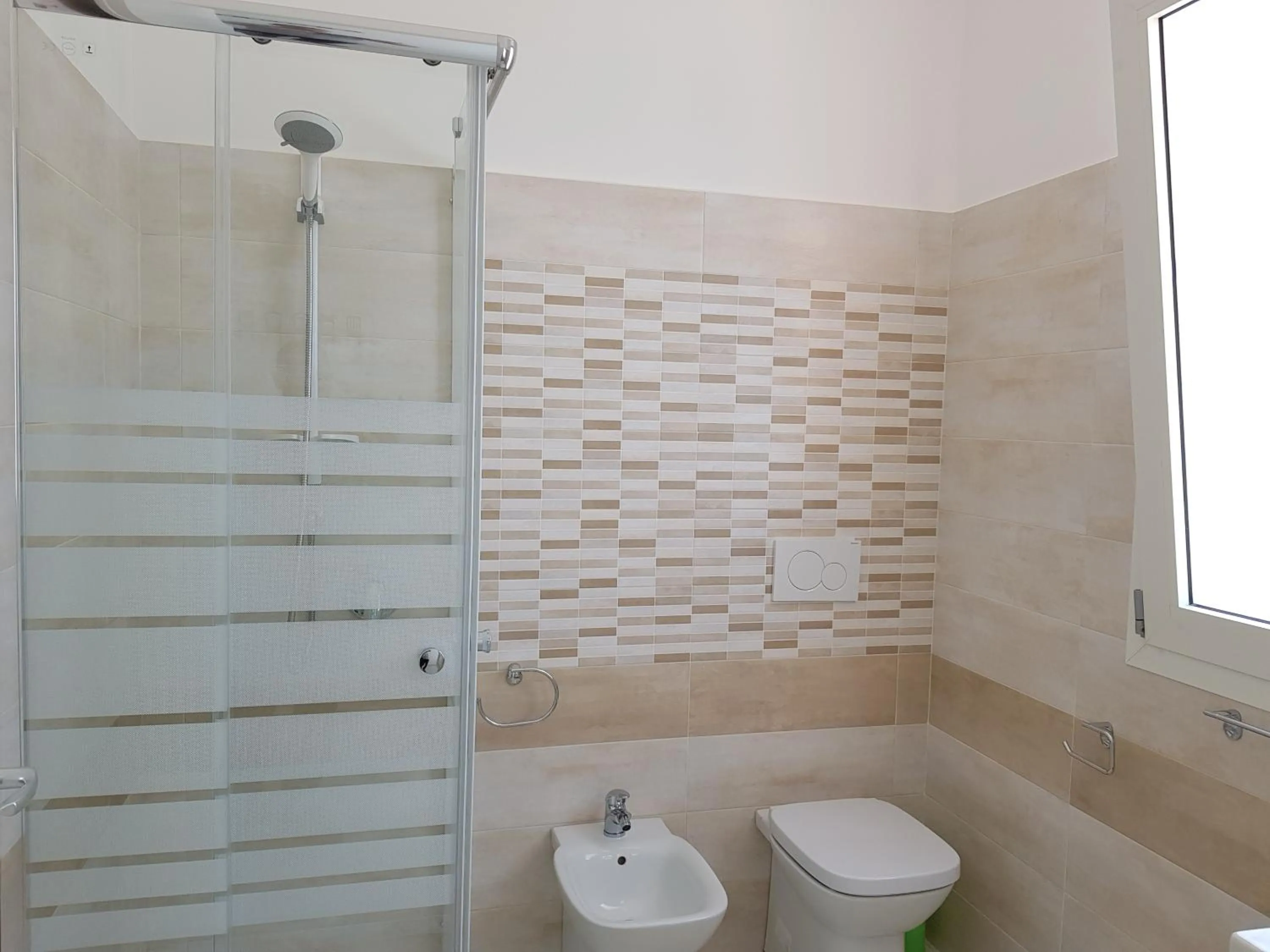 Shower in Isola Charm B&B - Pool & Nature Stay